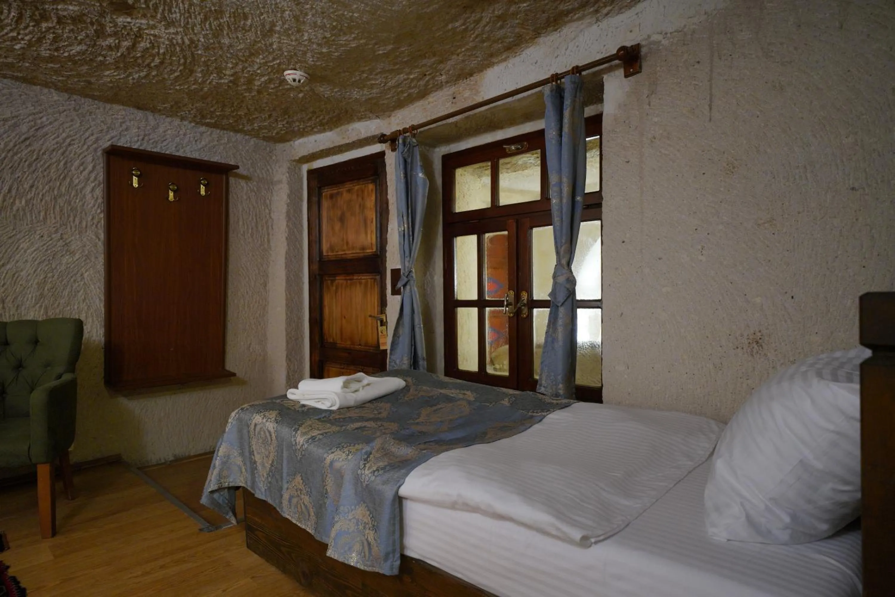 Bedroom, Bed in Asteria Cave Hotel