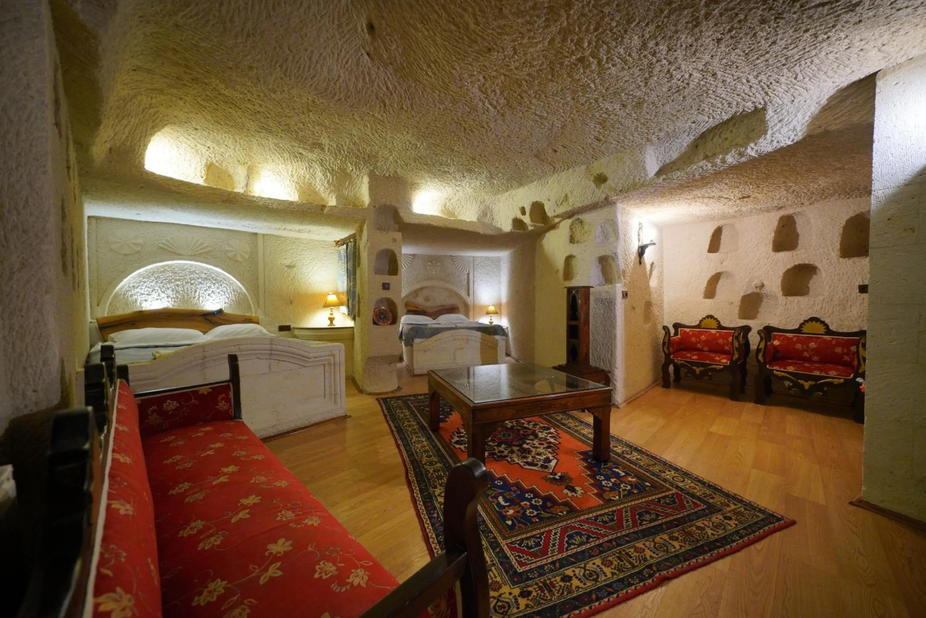 Photo of the whole room, Bed in Asteria Cave Hotel