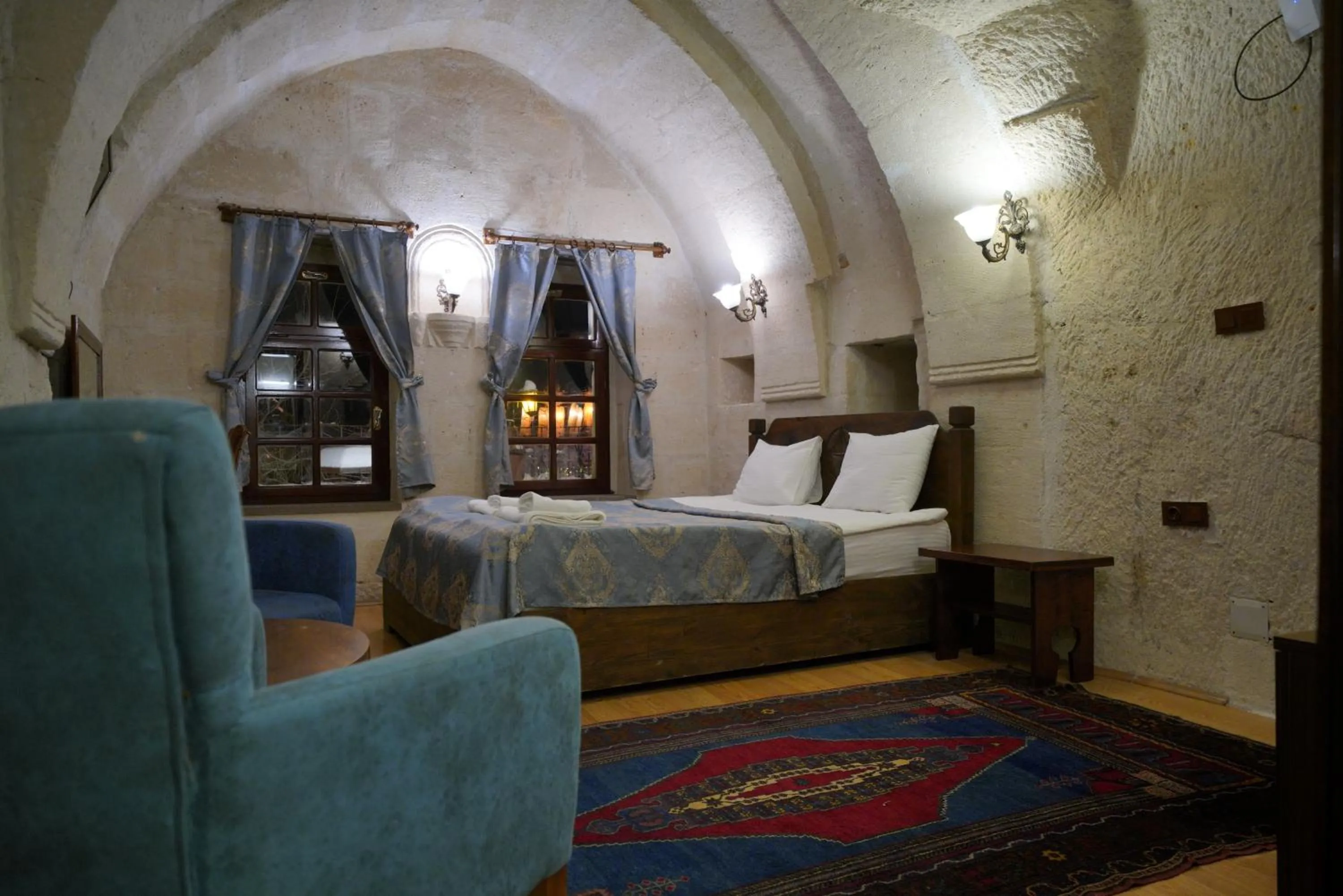 Photo of the whole room, Bed in Asteria Cave Hotel