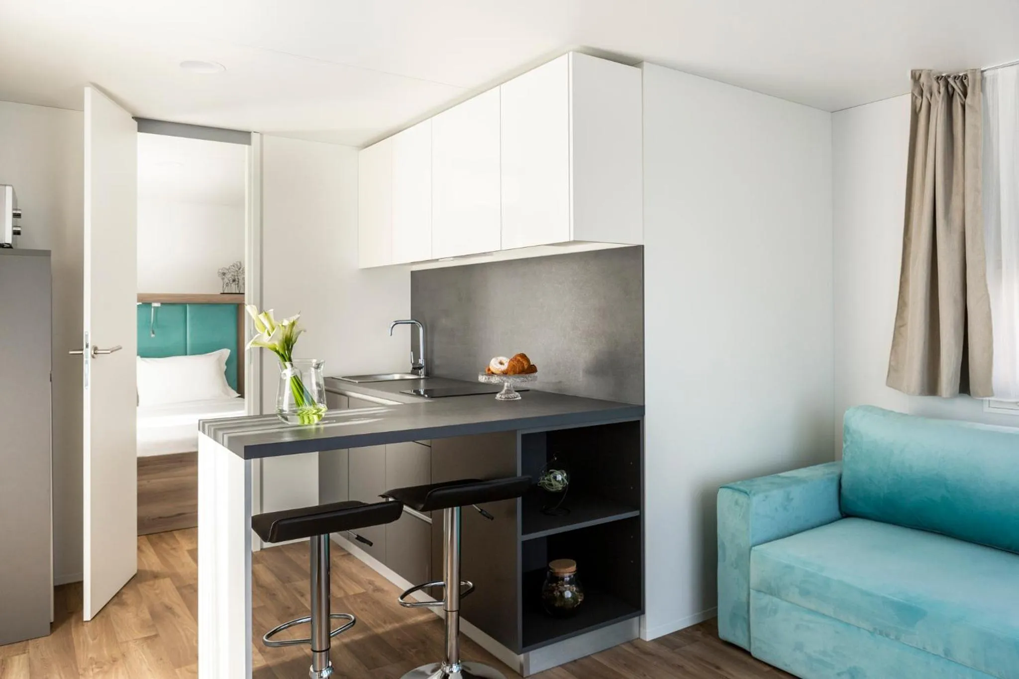 Kitchen or kitchenette in Club del Sole Desenzano Boutique Resort