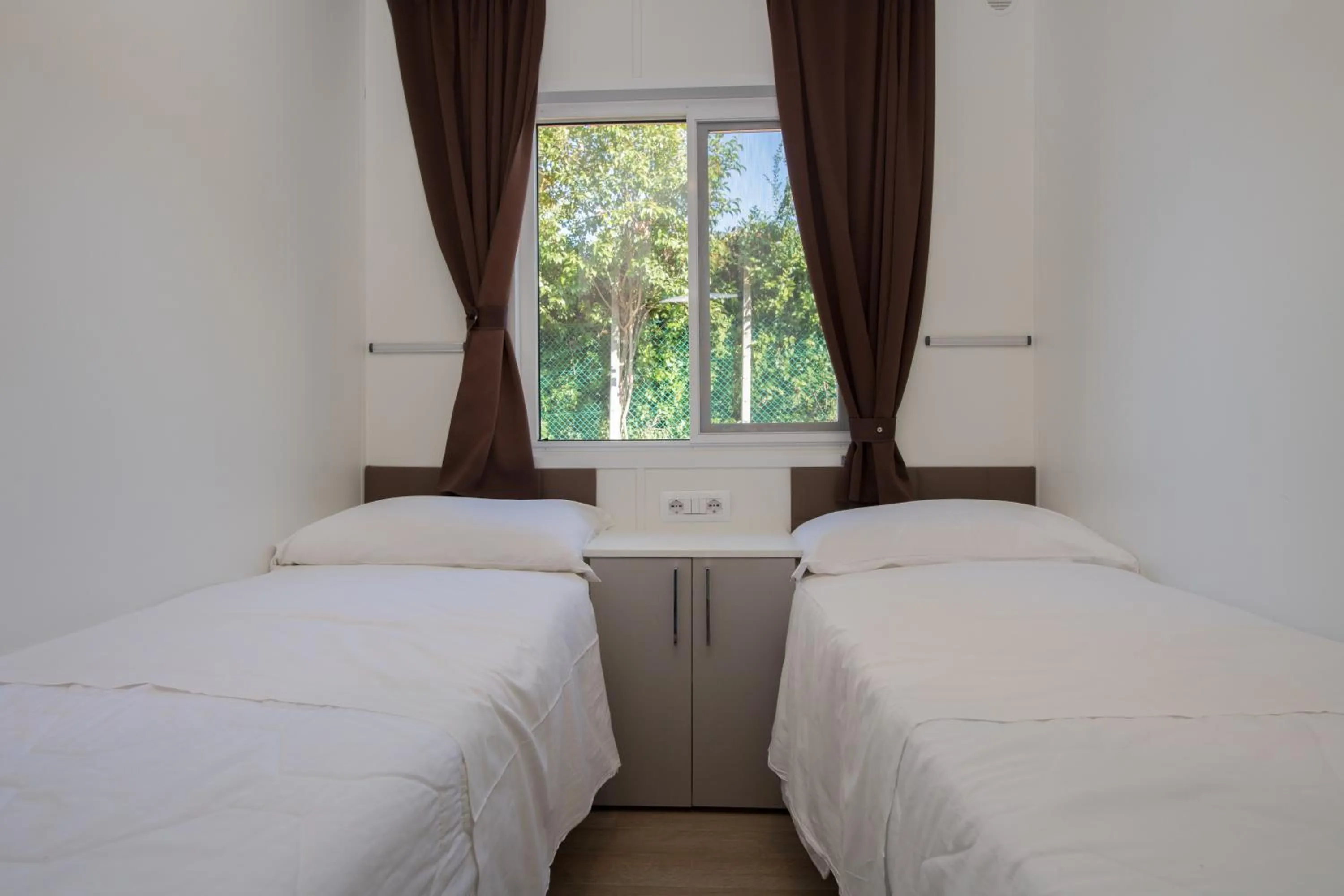 Bedroom, Bed in Club del Sole Desenzano Boutique Resort