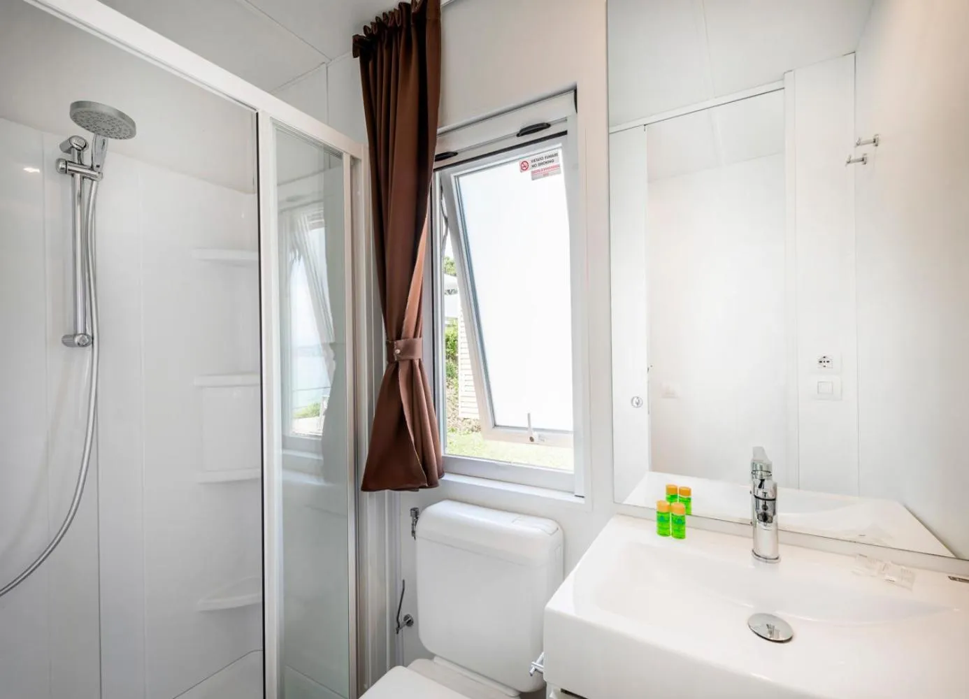 Bathroom in Club del Sole Desenzano Boutique Resort