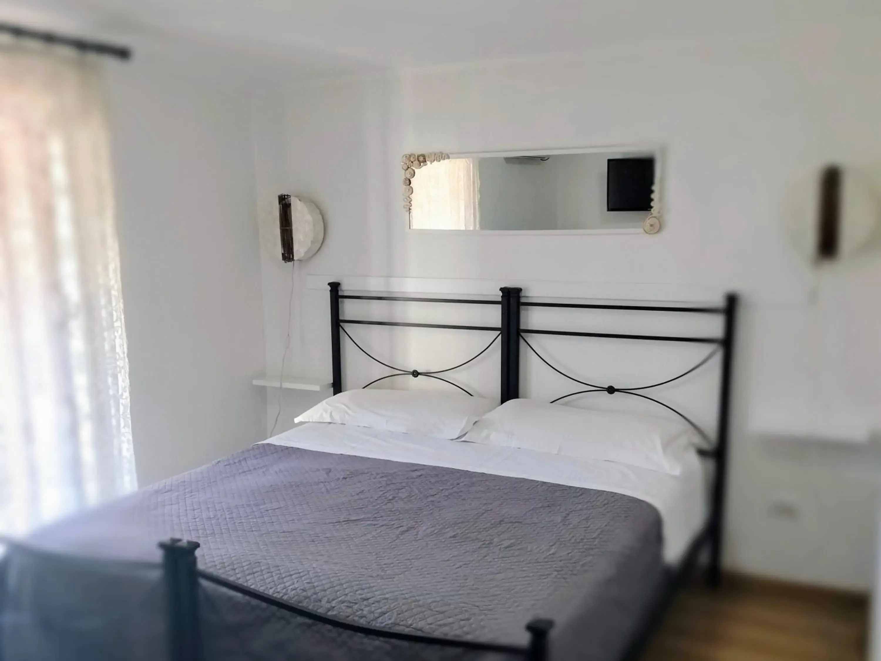 Double Room with Private Bathroom - single occupancy in B&B Girasole Double Room with Private Bathroom - single occupancy in B&B Girasole