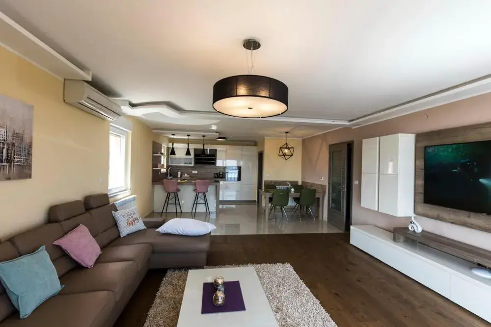 Apartments Sandra with free private parking Apartments Sandra with free private parking
