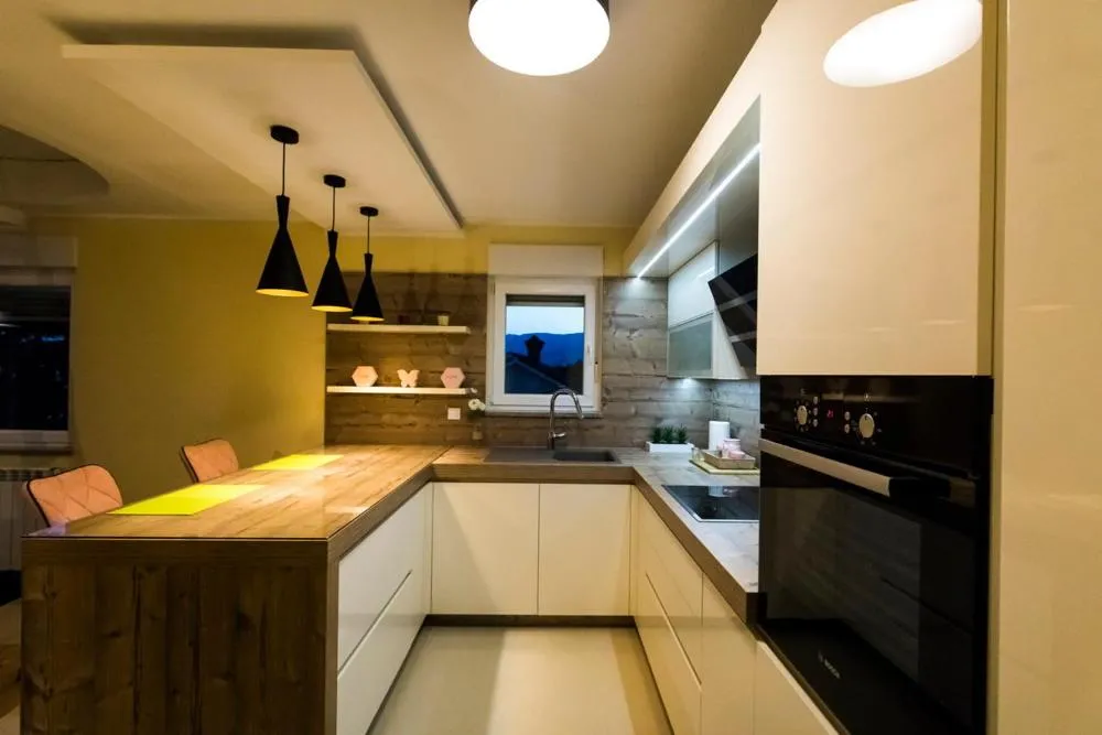 Apartments Sandra with free private parking