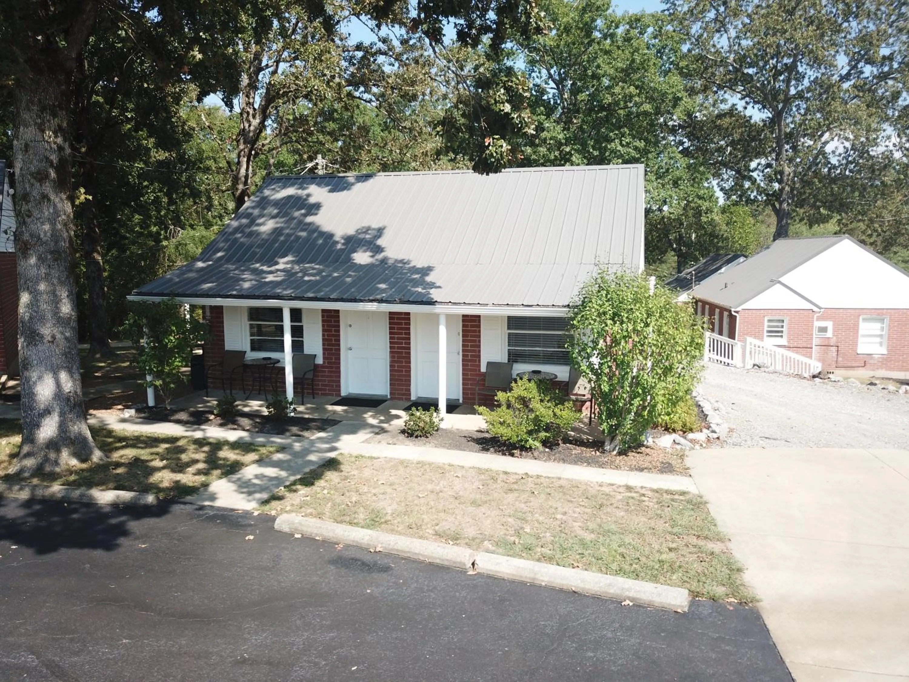 Property building in Early American Motel