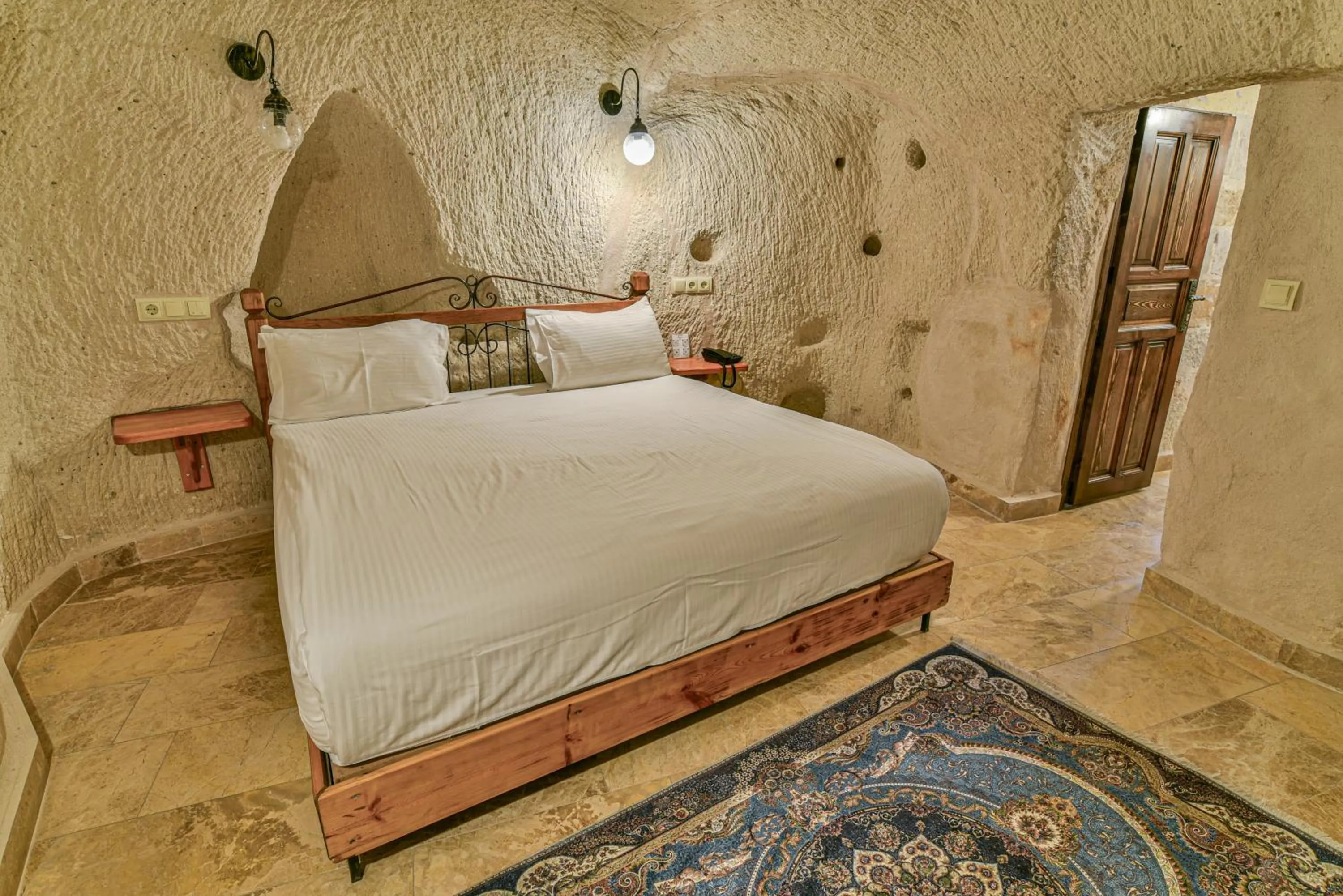 Bed in Dervish Cave House & Restaurant