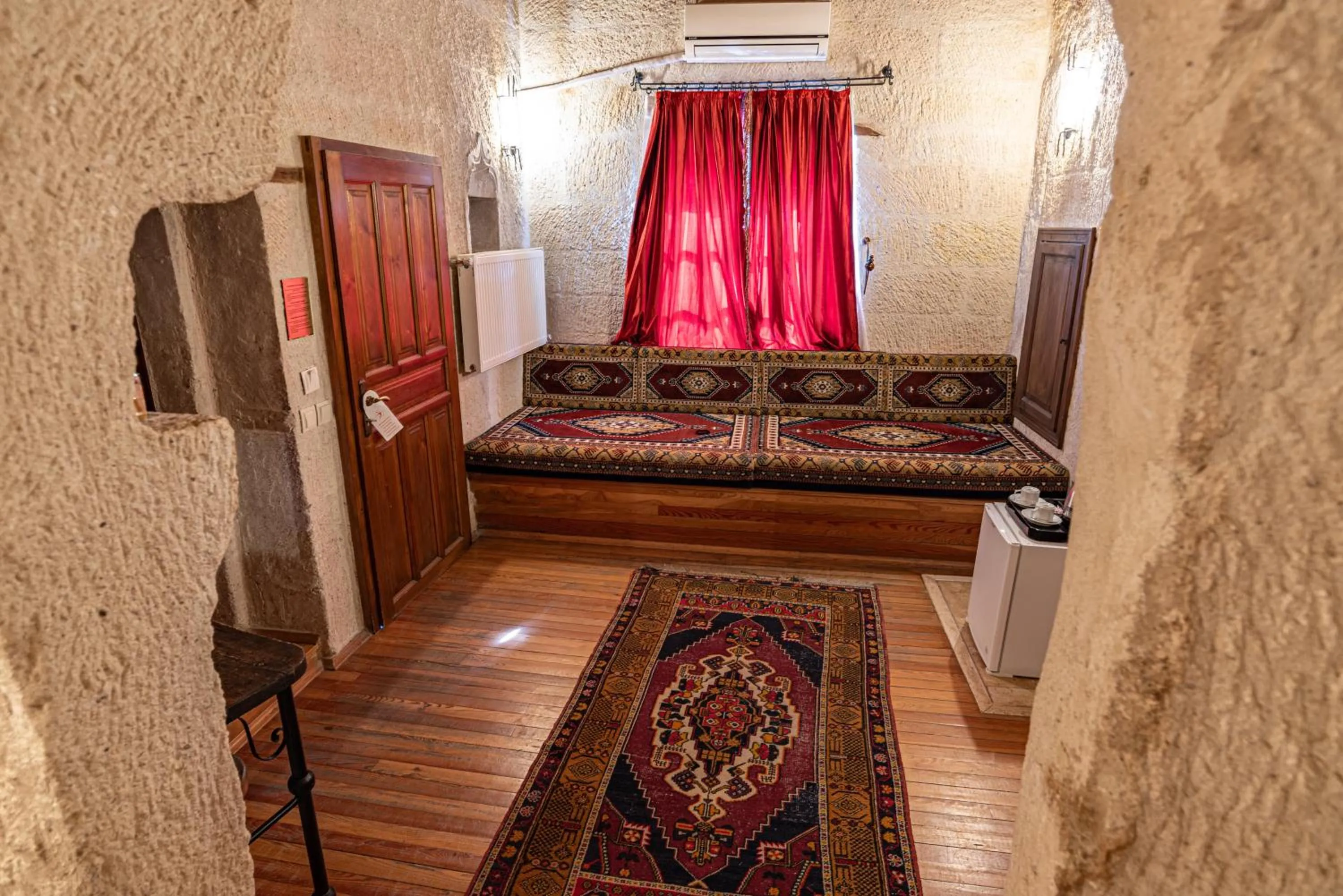 Photo of the whole room, Bed in Dervish Cave House & Restaurant