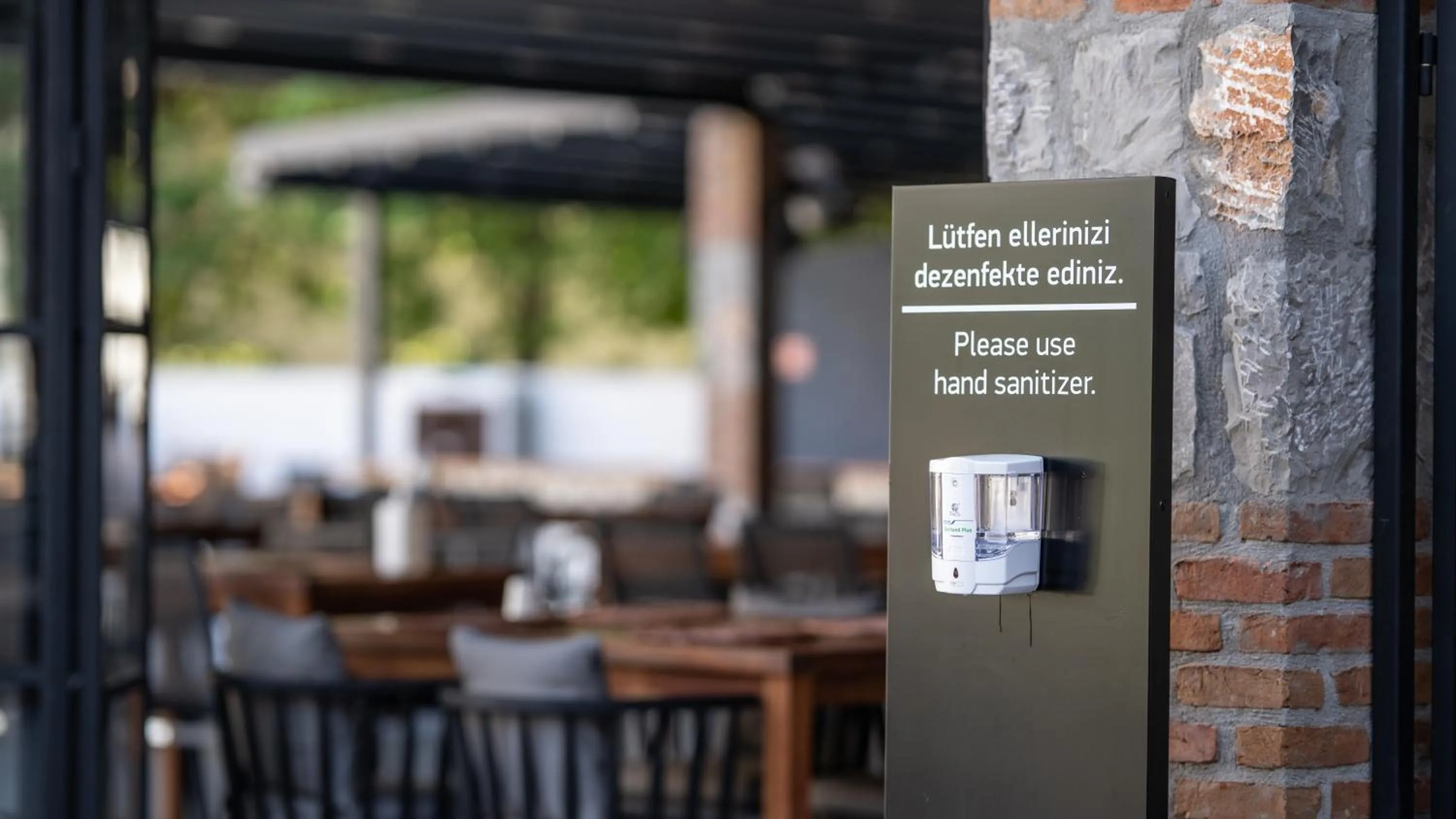 Decorative detail in Majestic Hotel