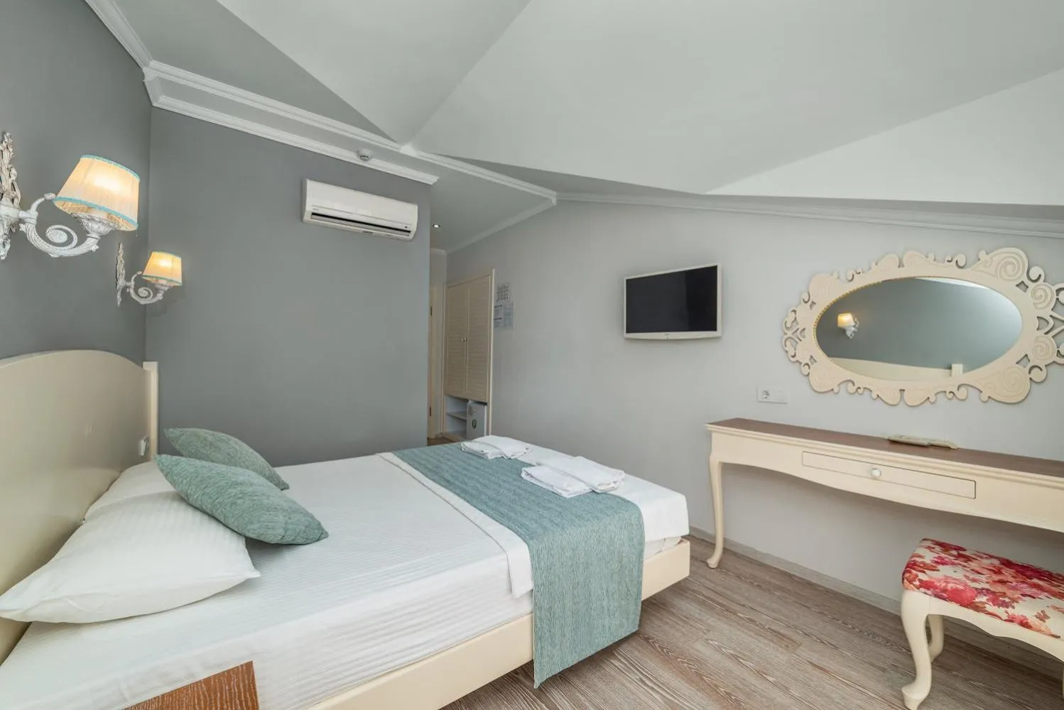 Bed in Majestic Hotel