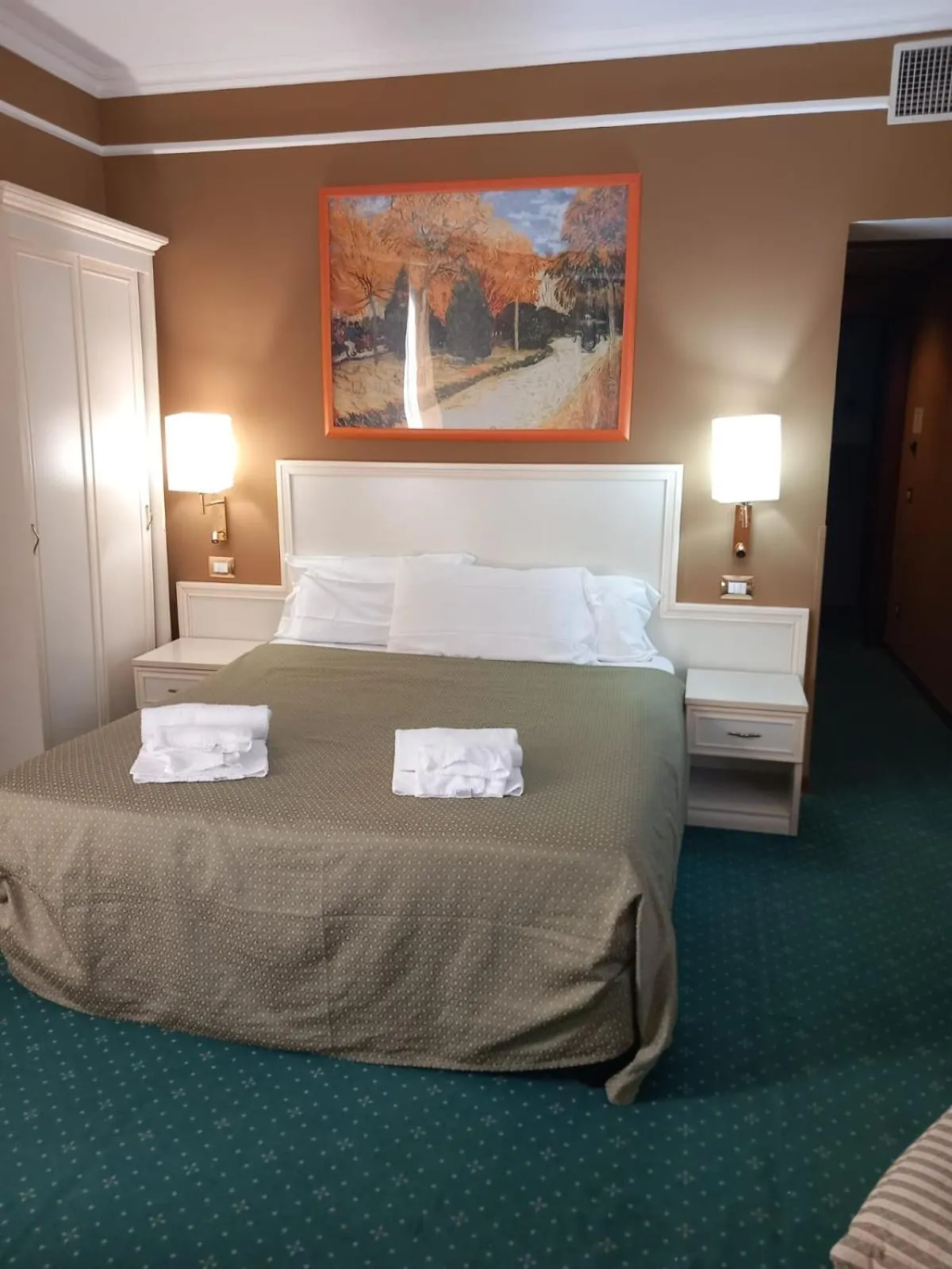 Photo of the whole room, Bed in Cervara Park Hotel