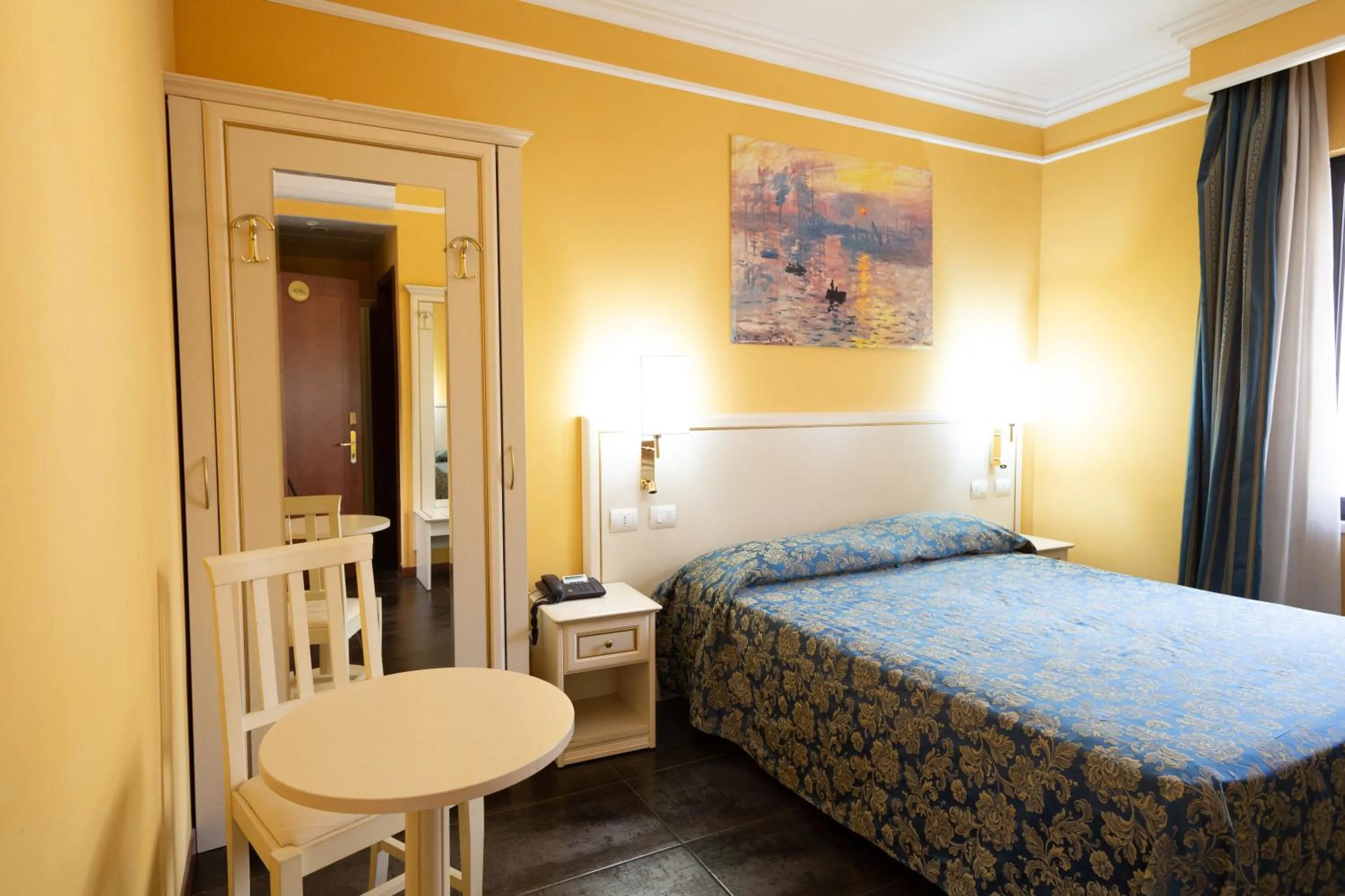 Photo of the whole room, Bed in Cervara Park Hotel