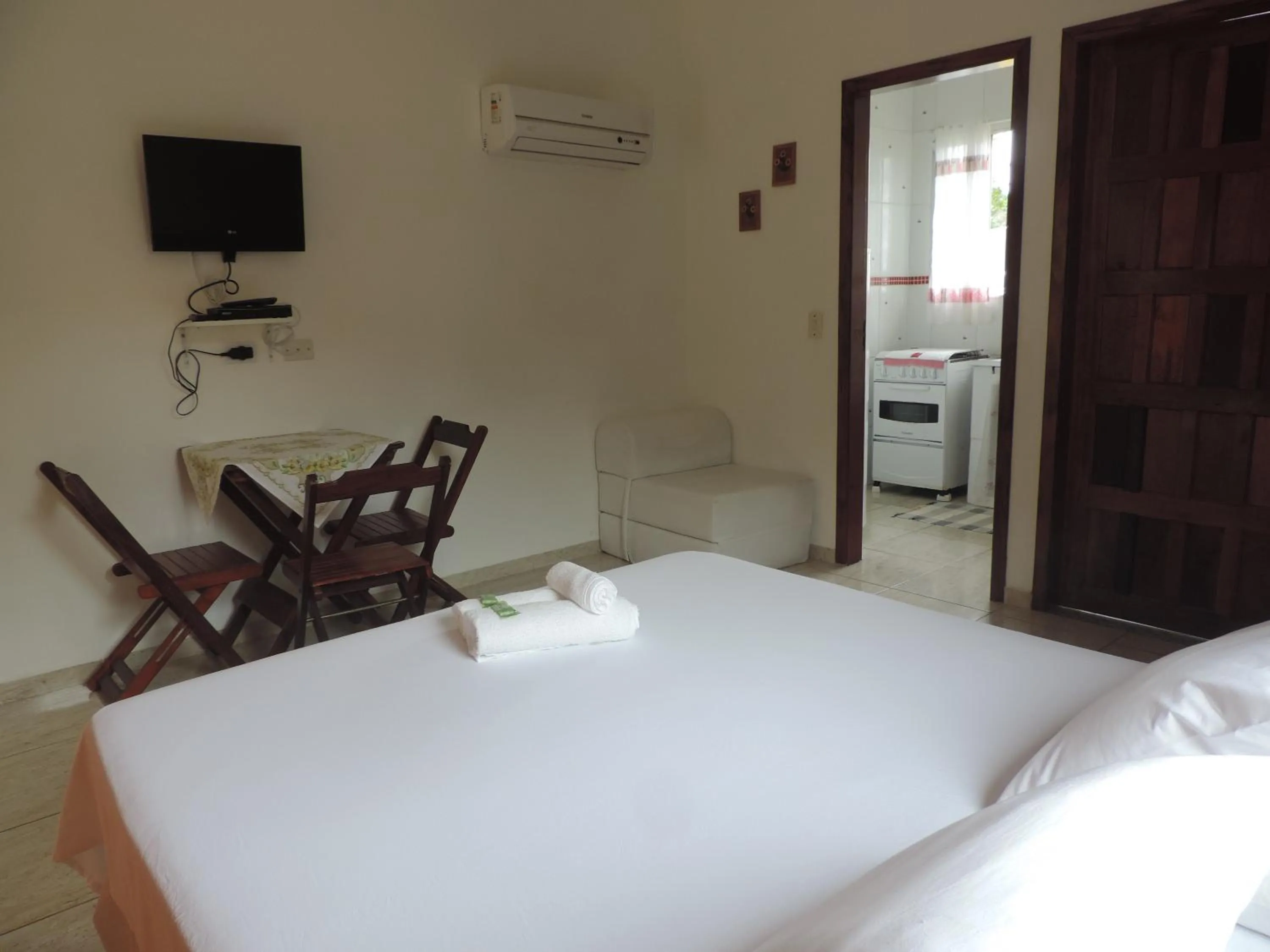 Photo of the whole room, Bed in Pousada Portal das Estrelas
