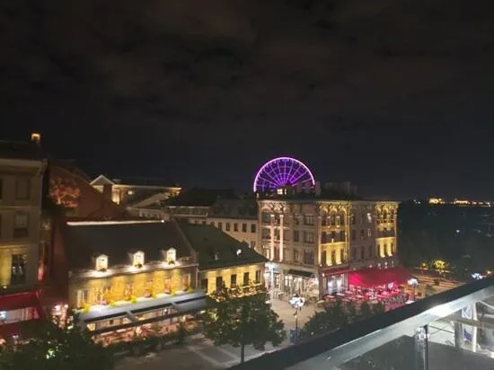 Restaurant/places to eat in William Gray by Gray Collection