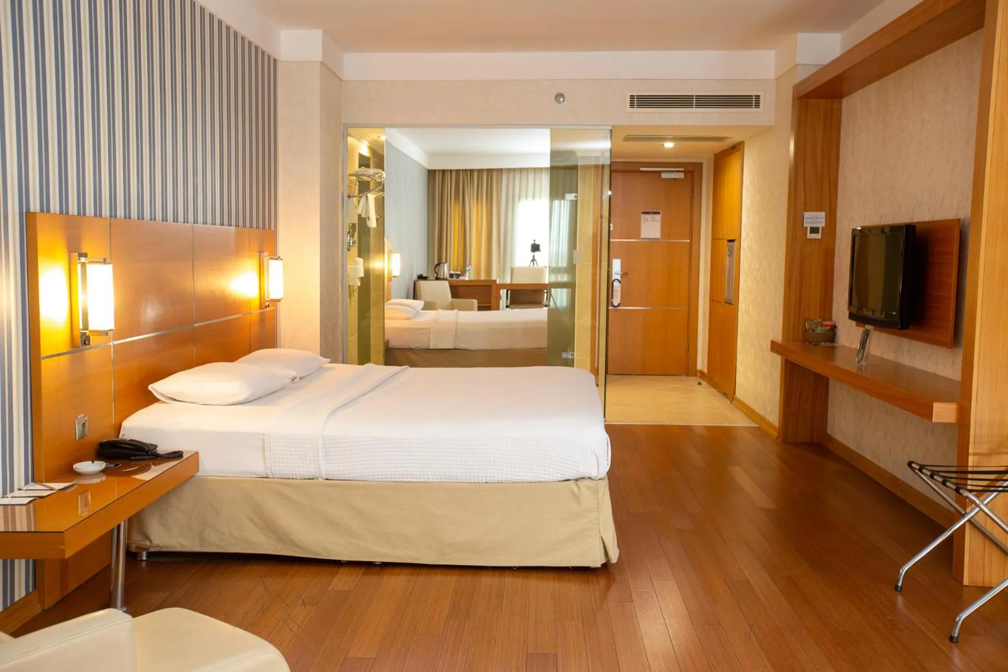 Bedroom, Bed in Anemon Grand Malatya Otel