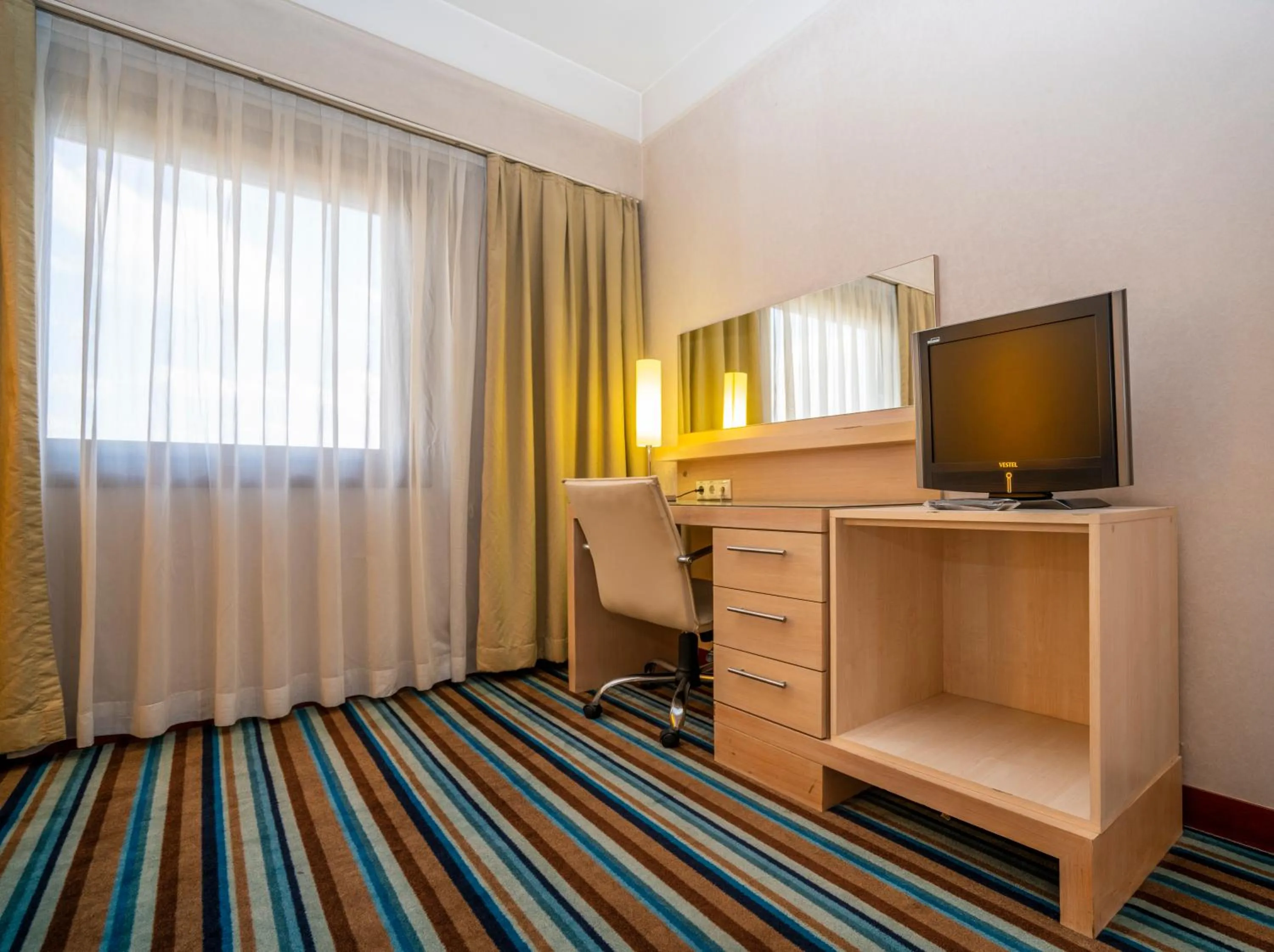 Communal lounge/ TV room in Anemon Grand Eskişehir Otel