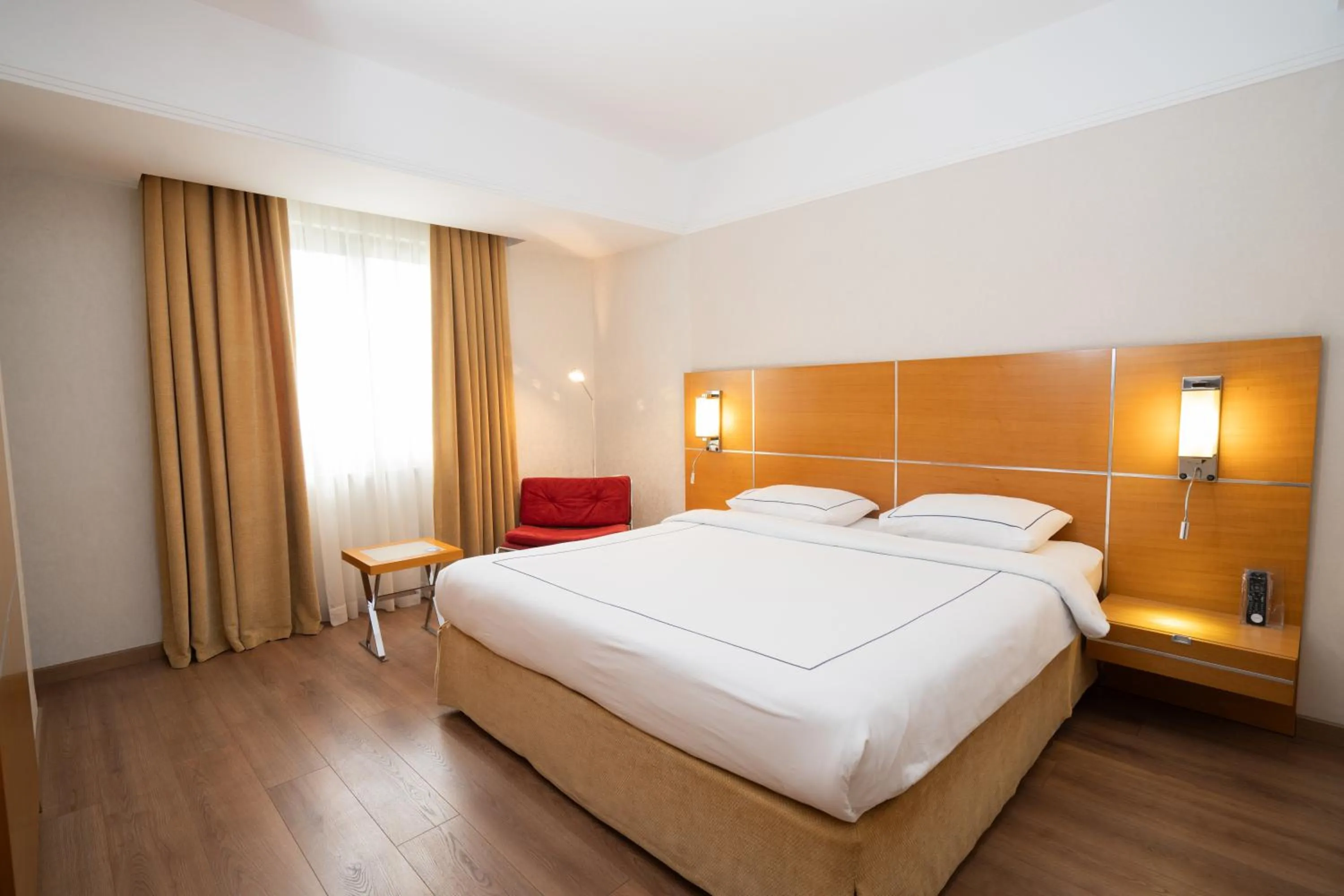 Photo of the whole room, Bed in Anemon Grand Denizli Otel