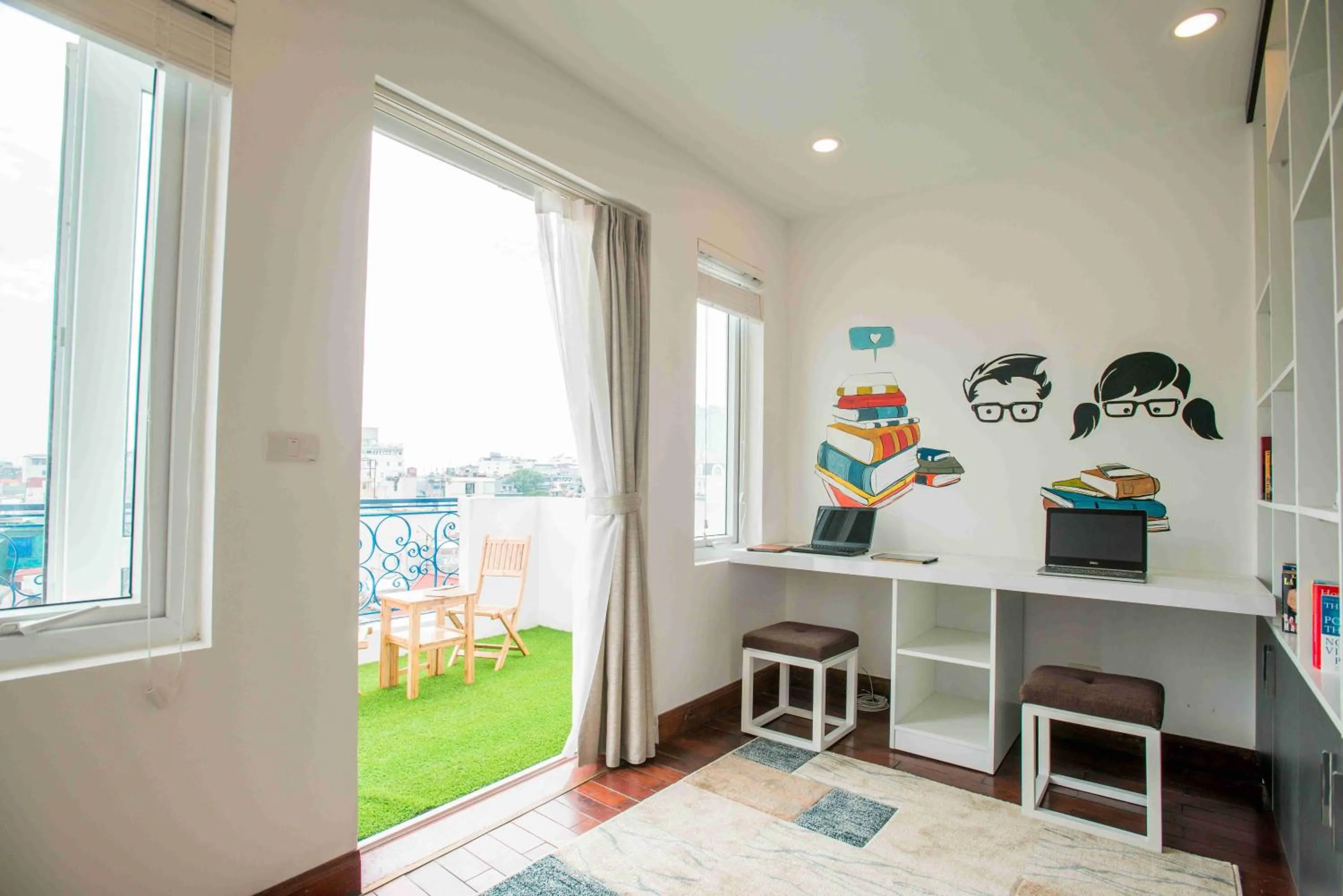 Library in Nexy Hostel