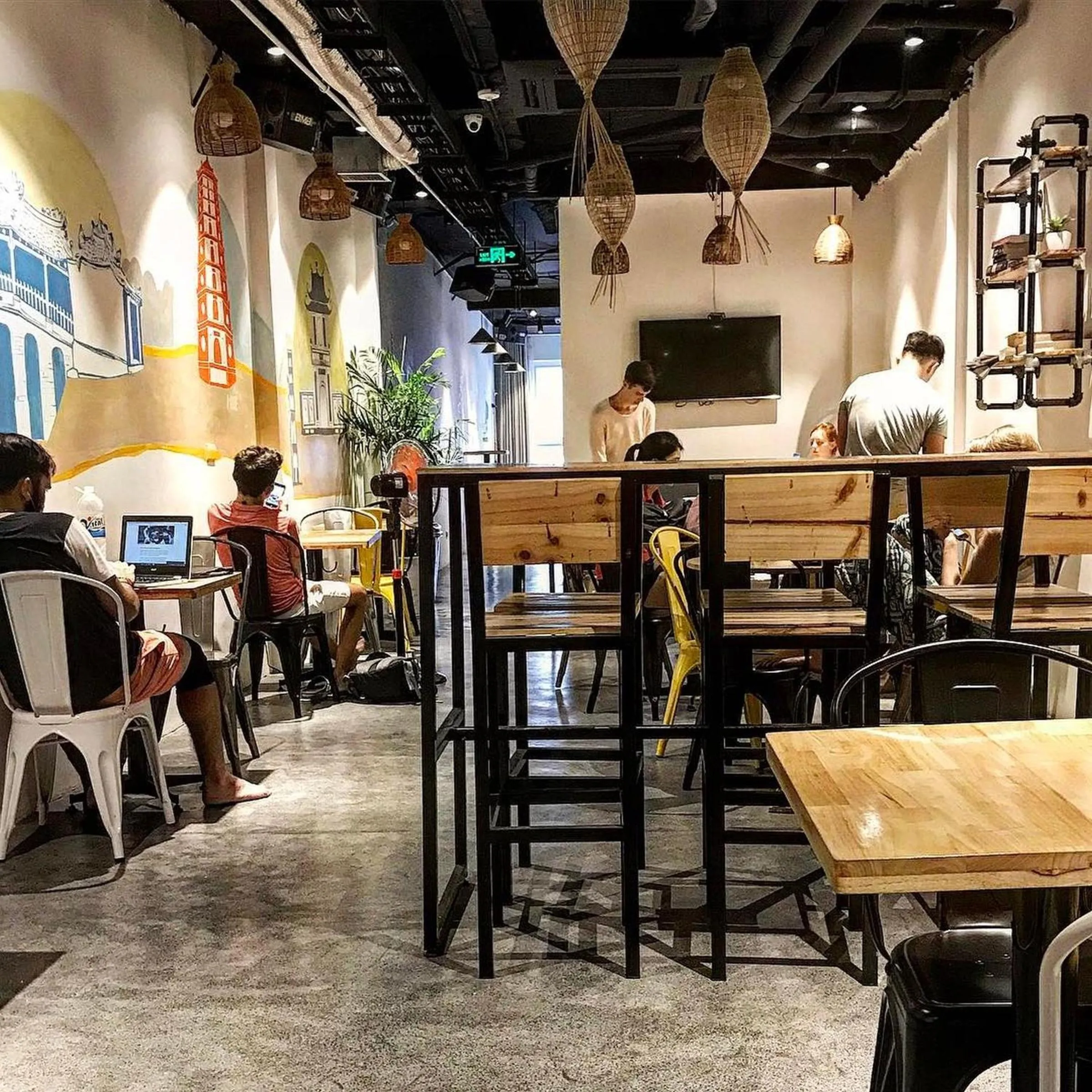 Communal lounge/ TV room in Nexy Hostel