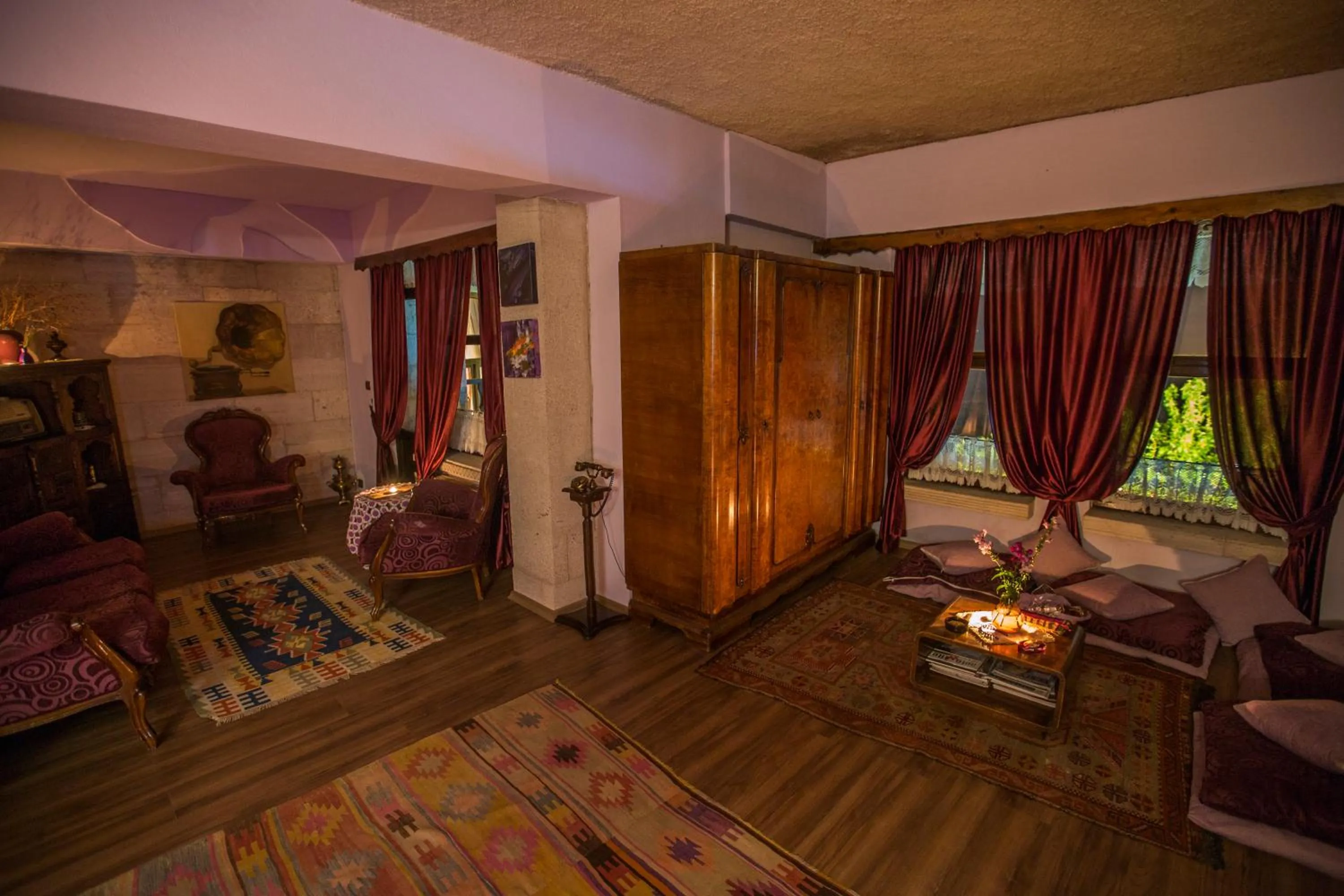Living room, Bed in Karlık Evi Hotel - Special Category