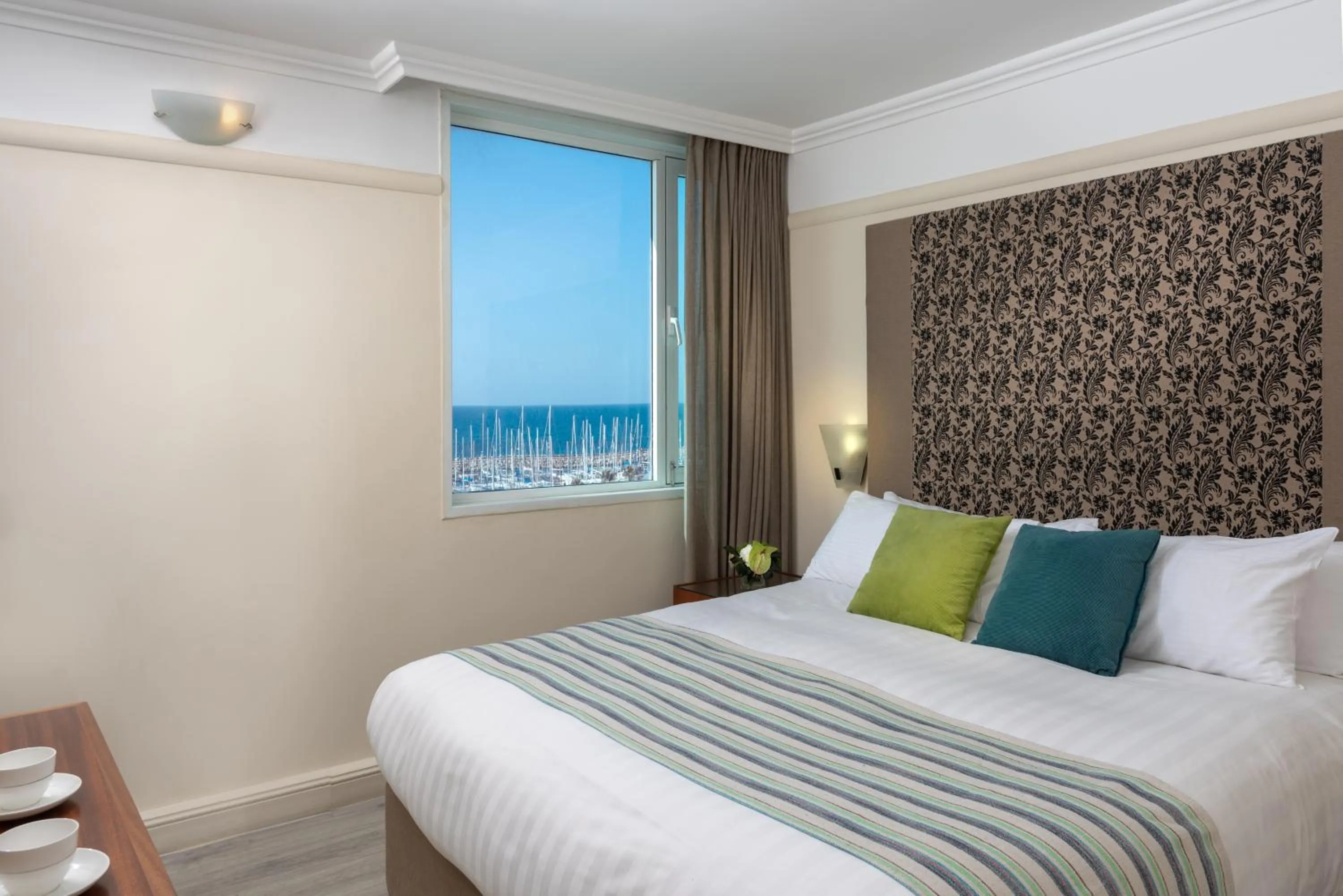 Bed in Herods Tel Aviv By The Beach