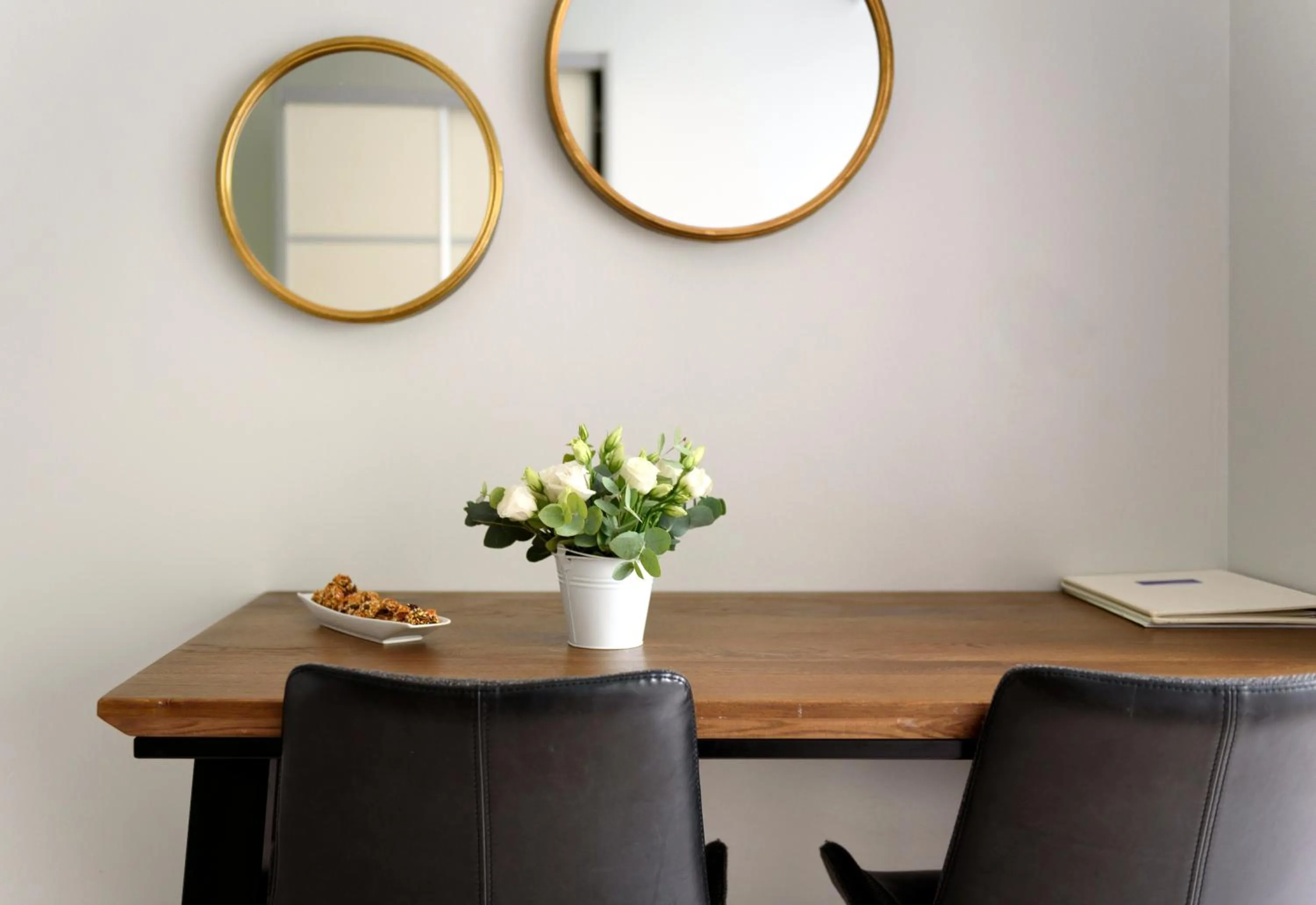 Decorative detail in Sea Land Suites