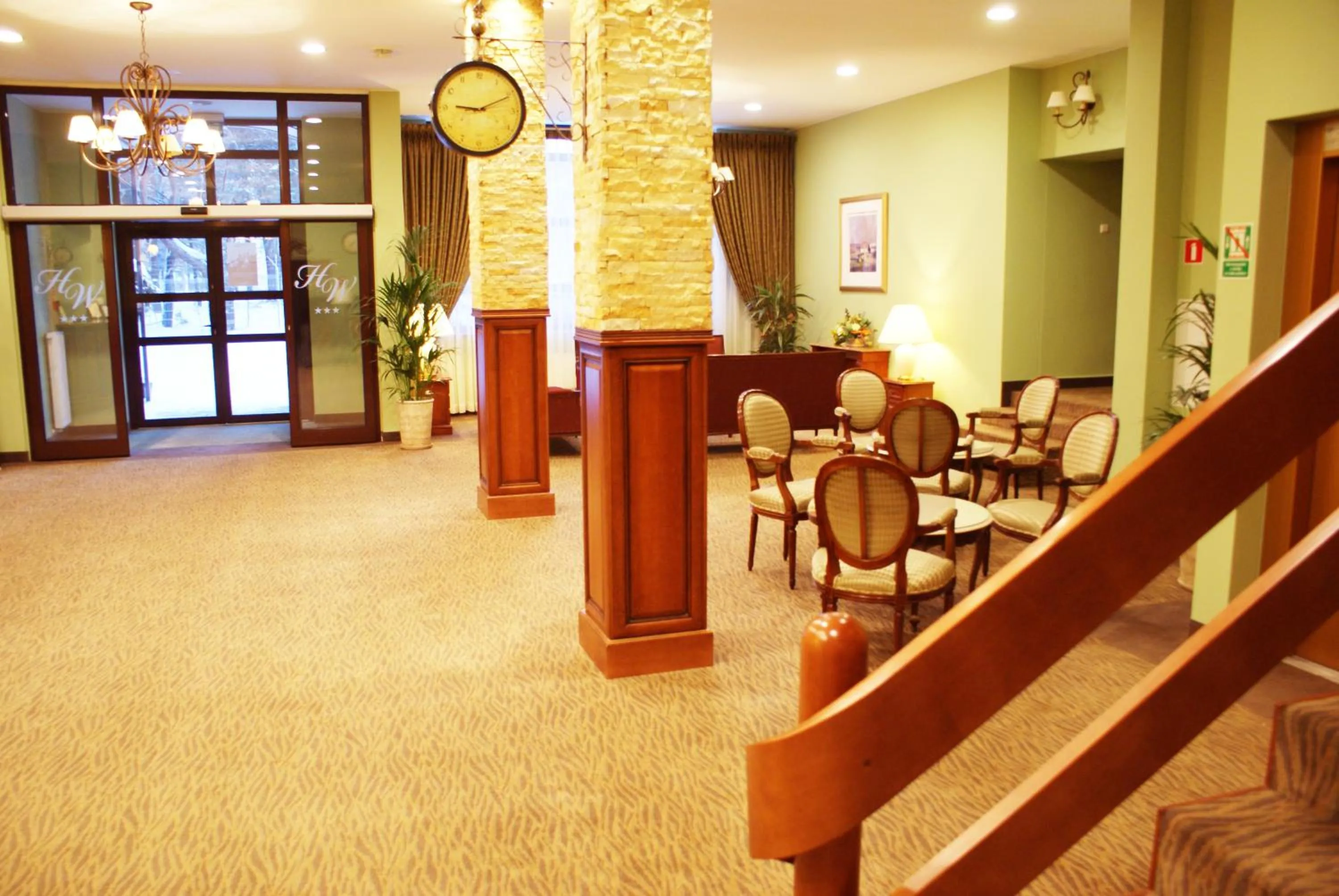 Lobby or reception in Hotel Wilga by Katowice Airport
