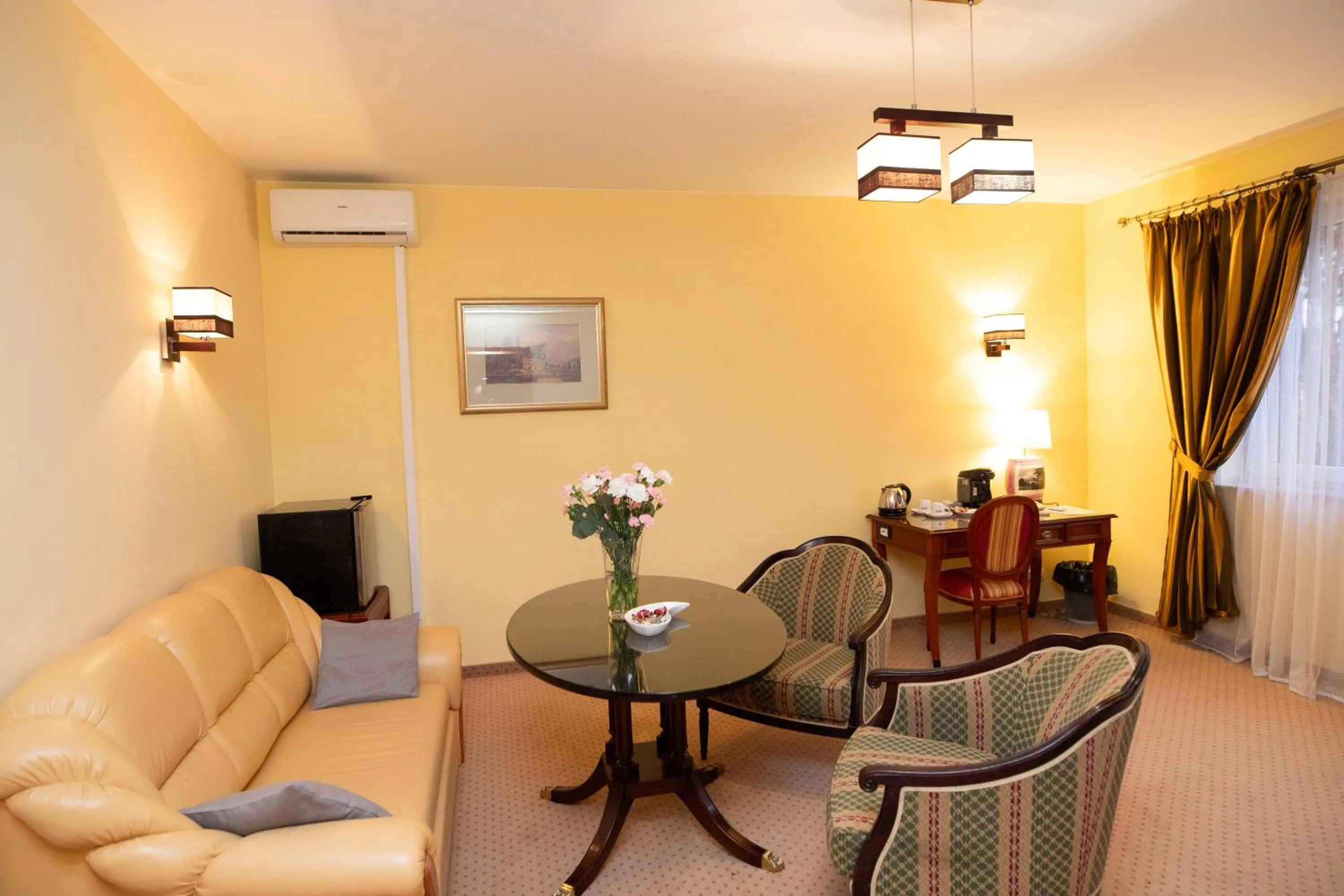 Living room in Hotel Wilga by Katowice Airport