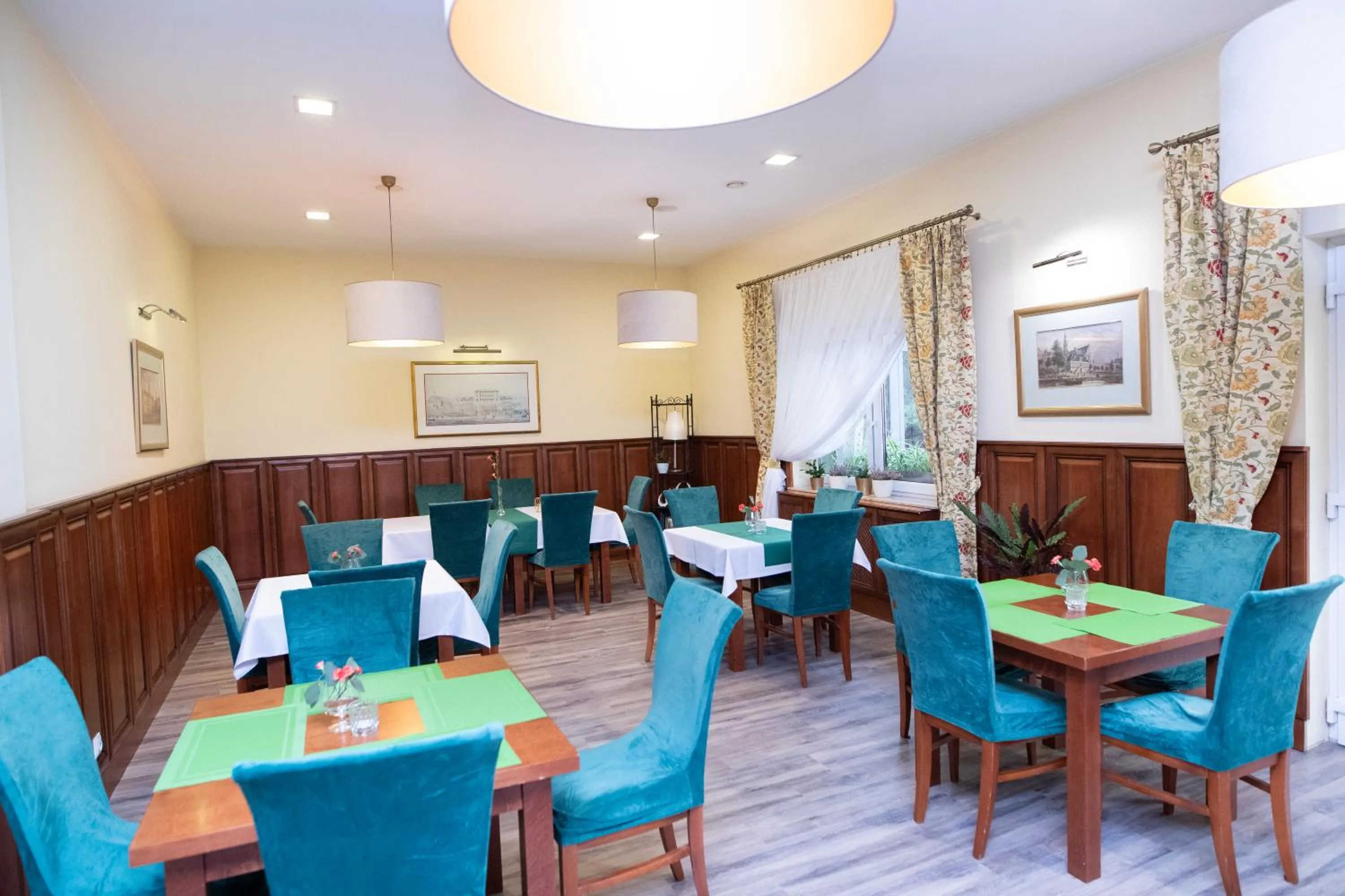 Restaurant/places to eat in Hotel Wilga by Katowice Airport