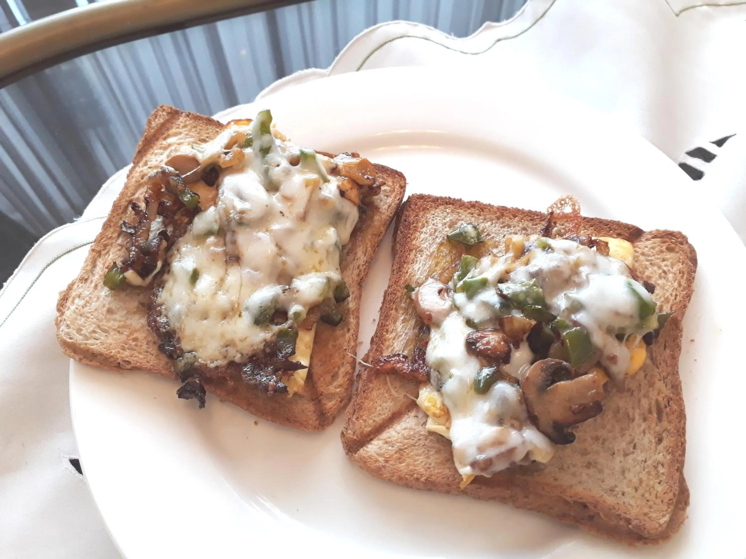 American breakfast in Banana Homestay