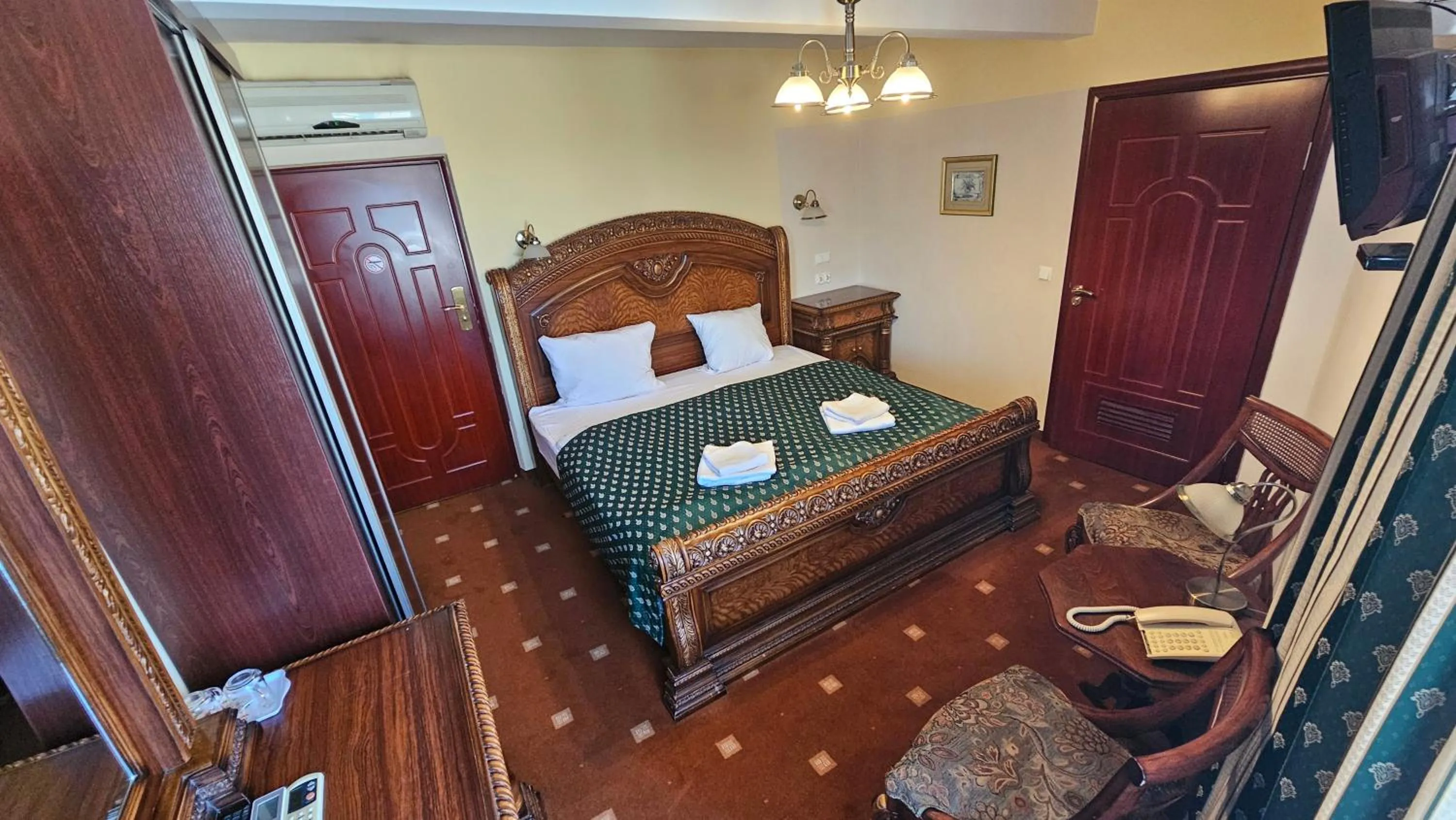 Bed in Daisy Superior