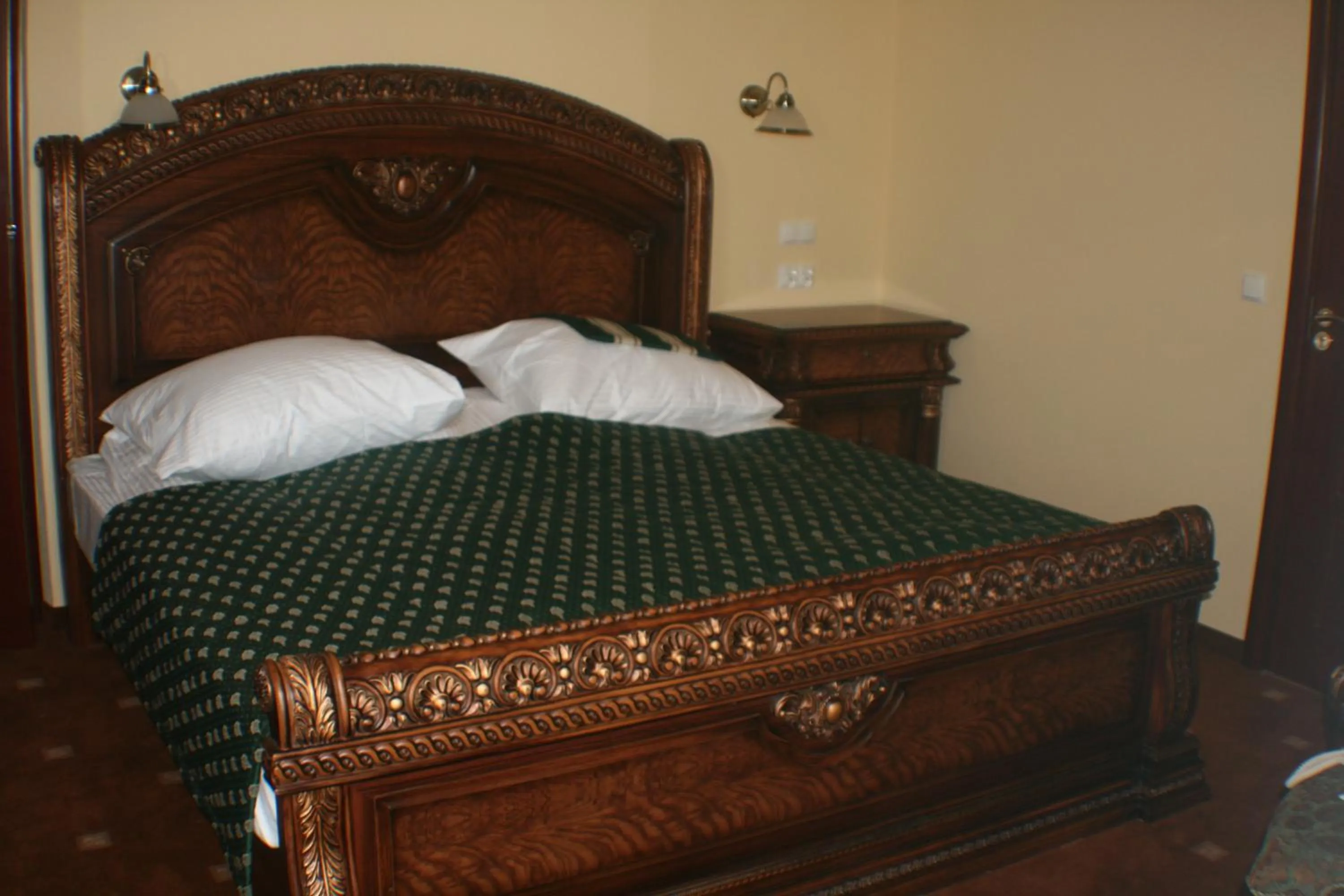 Bed in Daisy Superior
