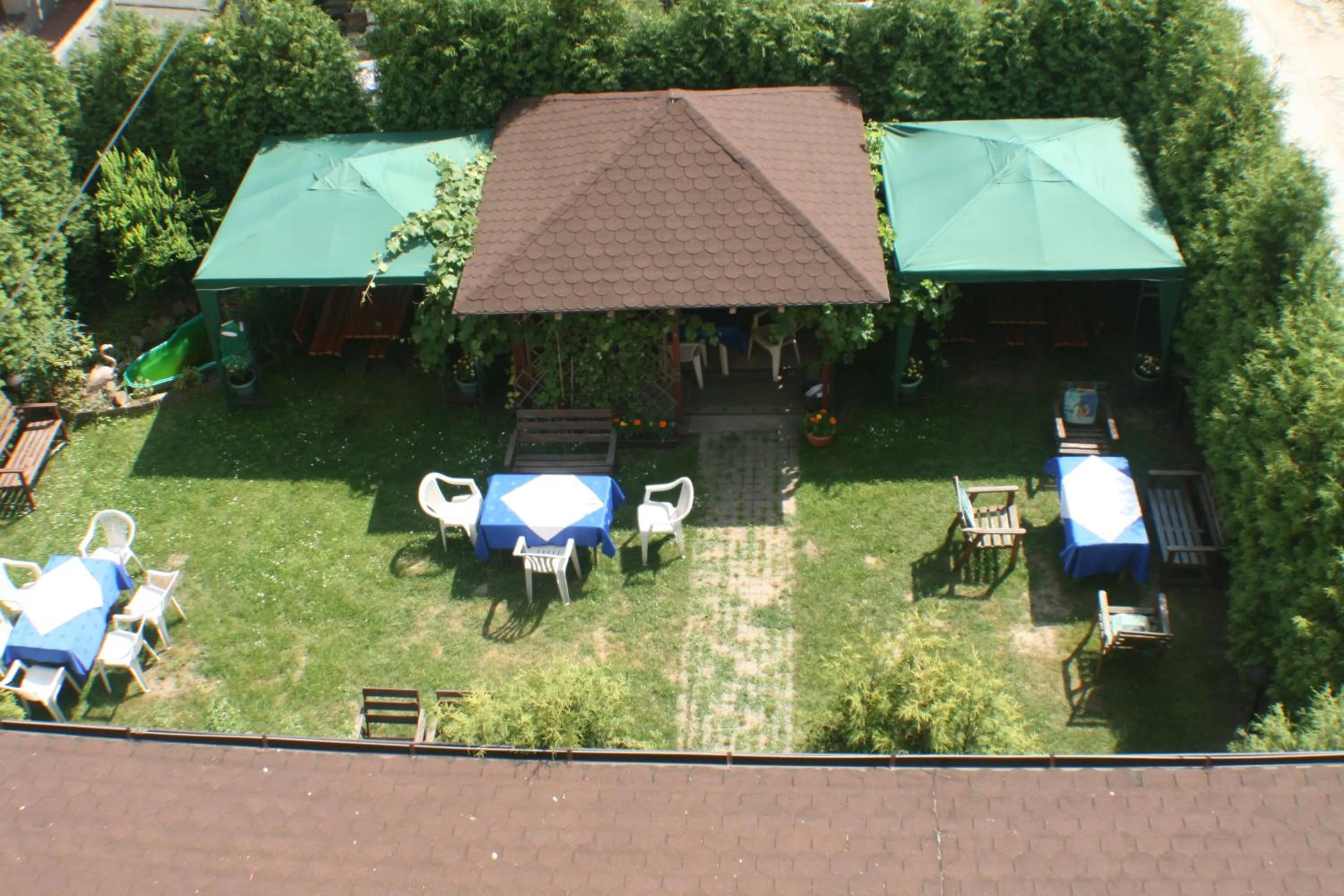 Garden view in Daisy Superior