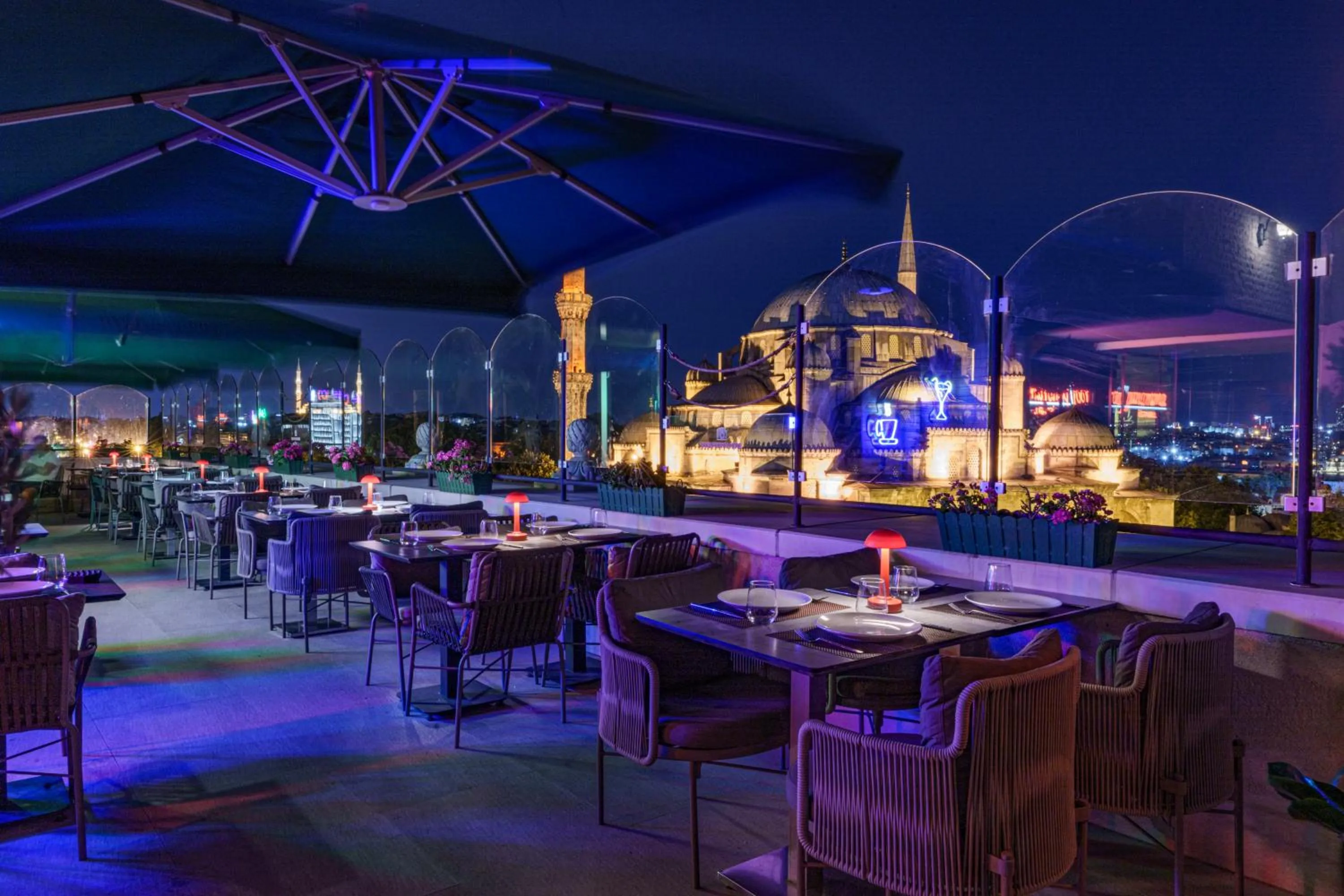 Restaurant/places to eat in Grand Hotel Gulsoy Old City