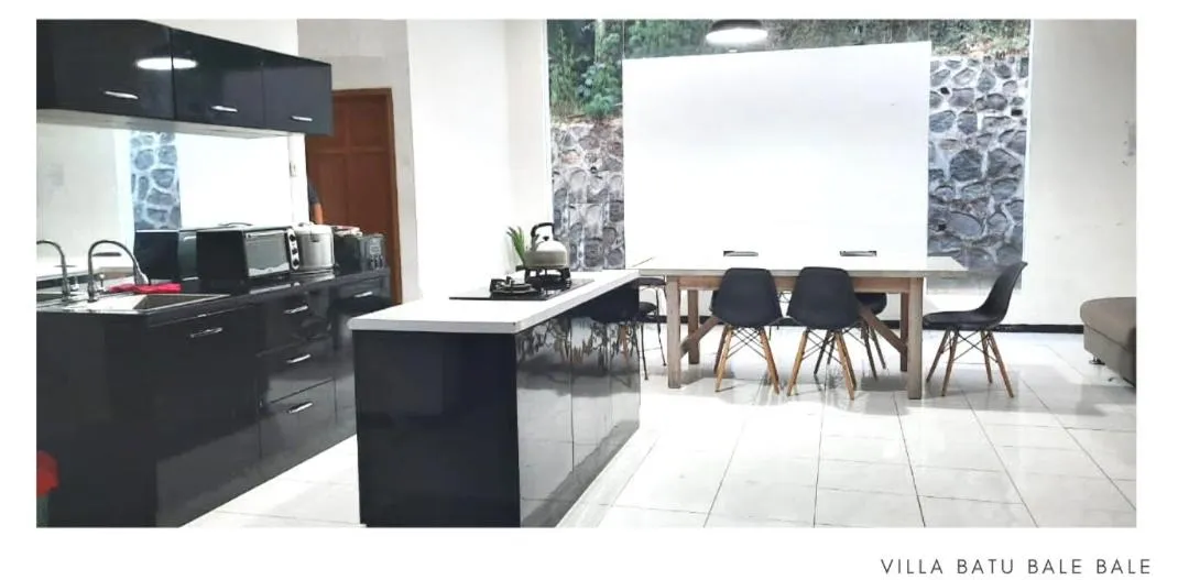 kitchen in Vila Batu Bale-Bale