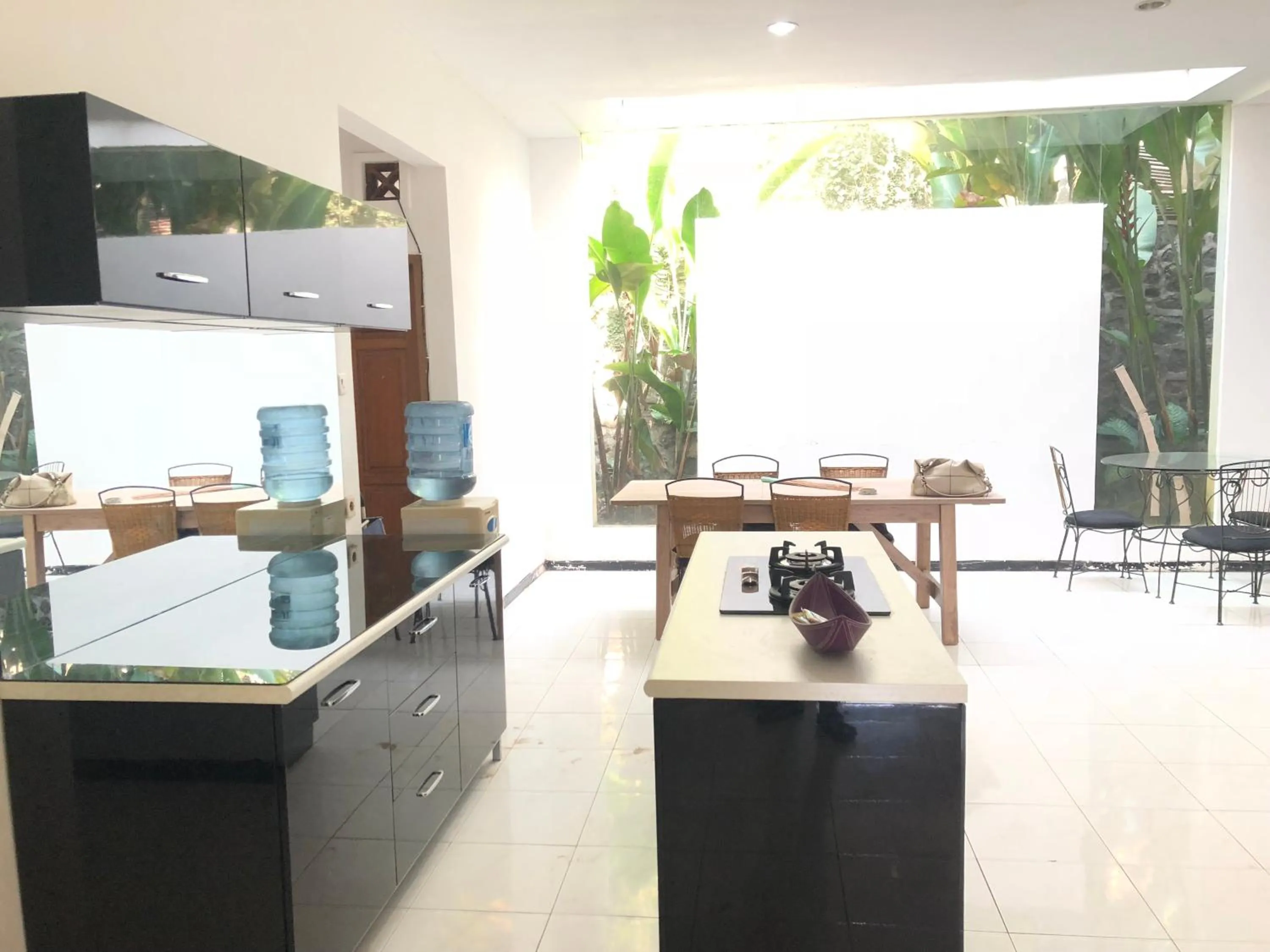 Kitchen or kitchenette in Vila Batu Bale-Bale