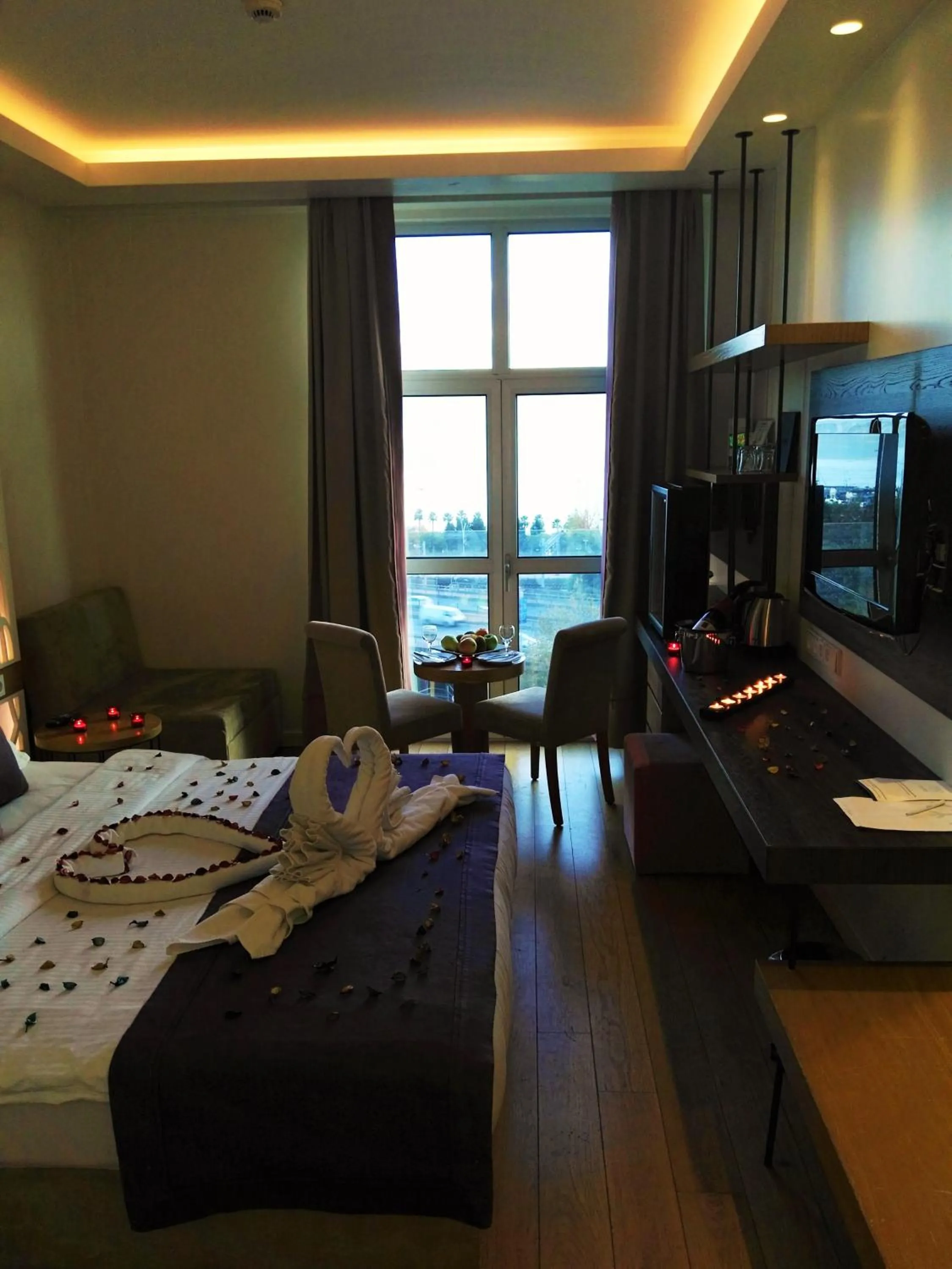 Food and drinks in Wes Hotel