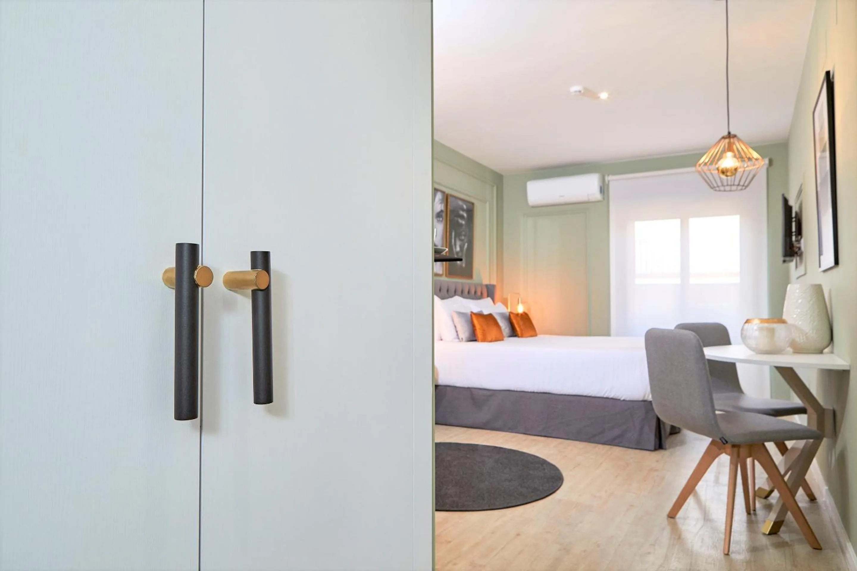 Photo of the whole room, Bed in L&H La Latina Selection