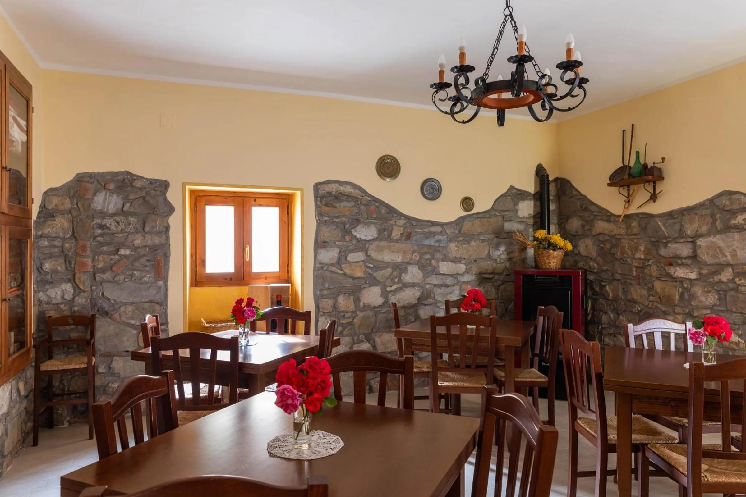 Restaurant/places to eat in B&B La Mortella