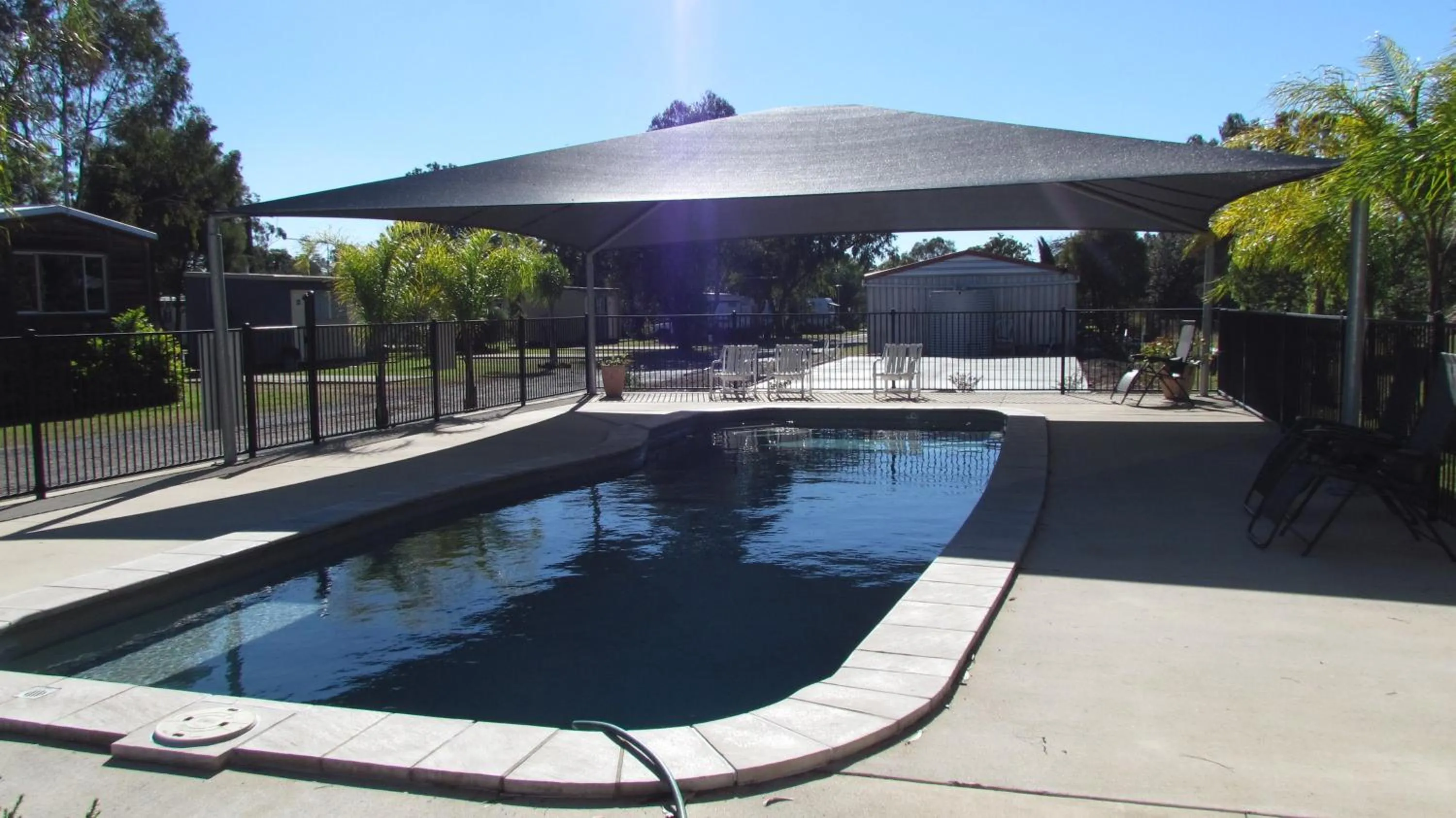 Swimming pool in Homestead Caravan Park