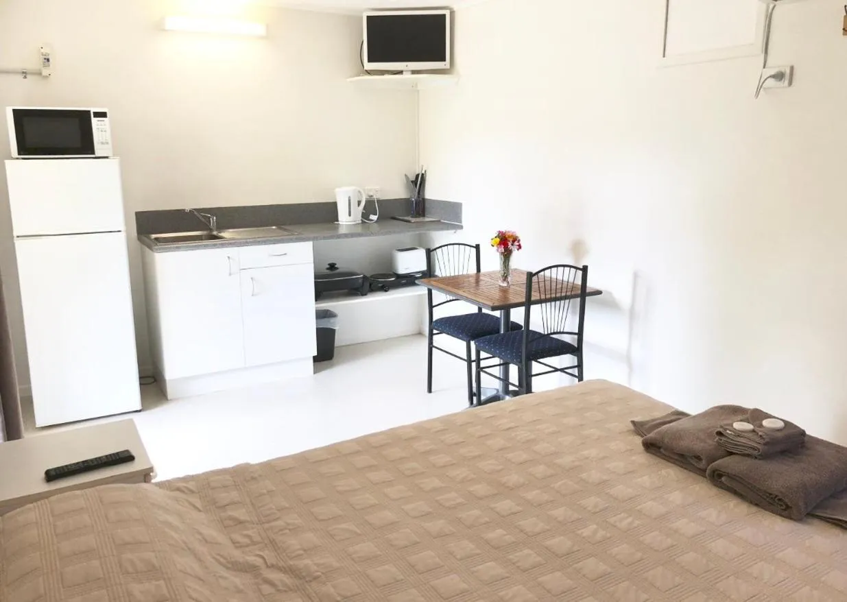 Bedroom, Bed in Homestead Caravan Park