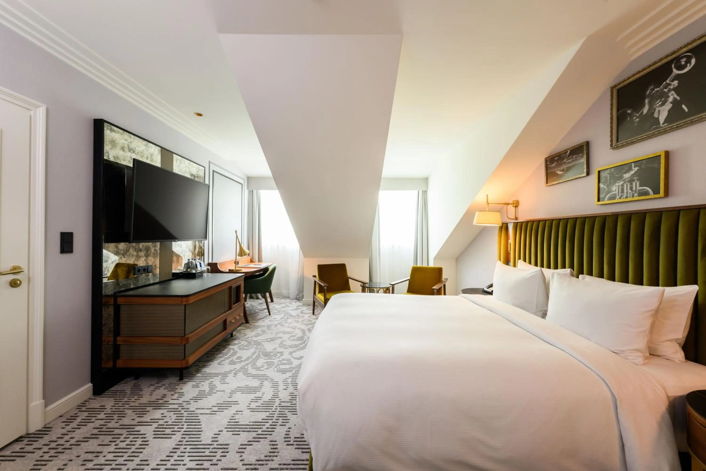 Bedroom, Bed in Hotel Saski Krakow Curio Collection by Hilton