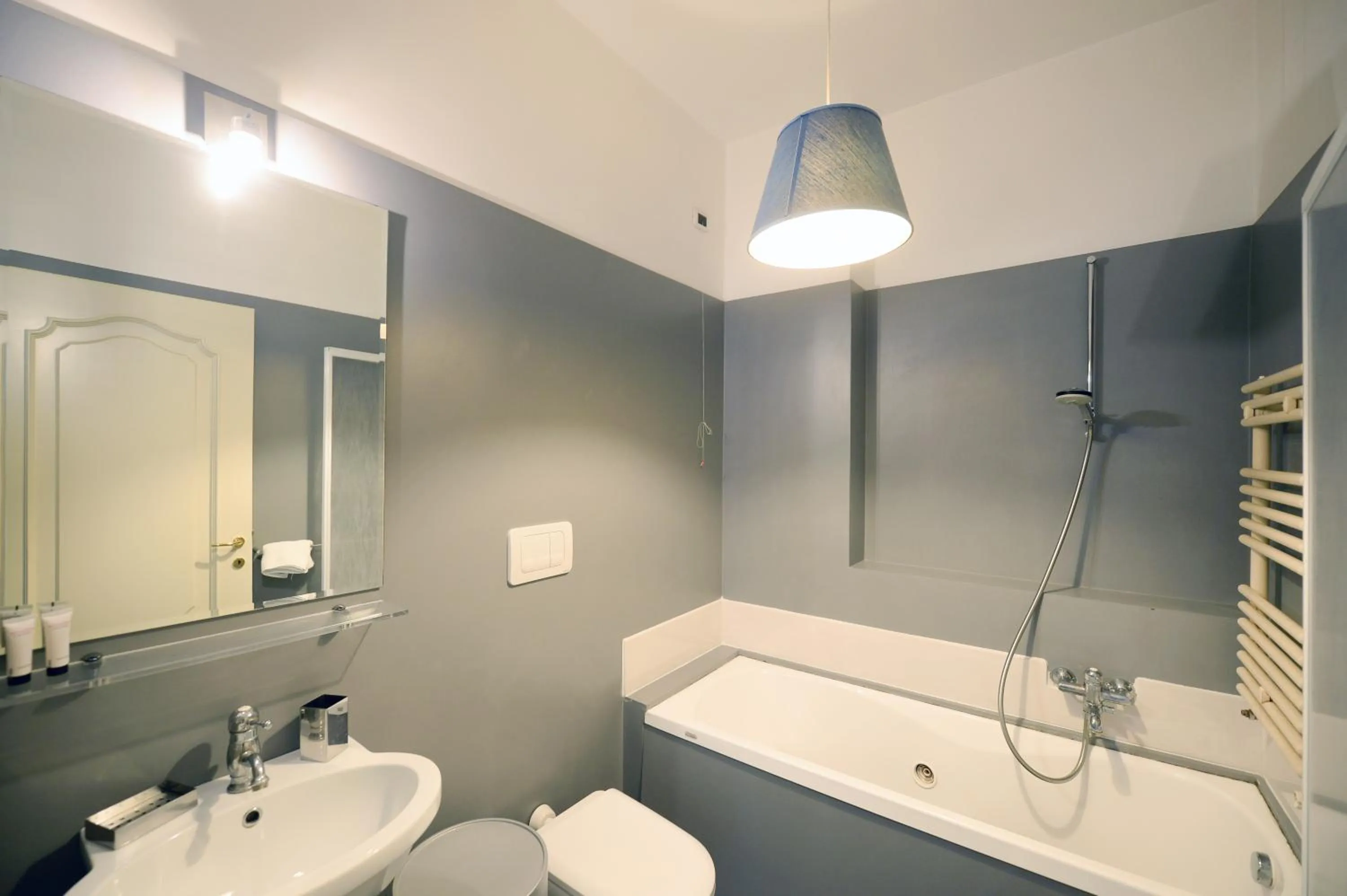 Bathroom in Fontana Più Stella