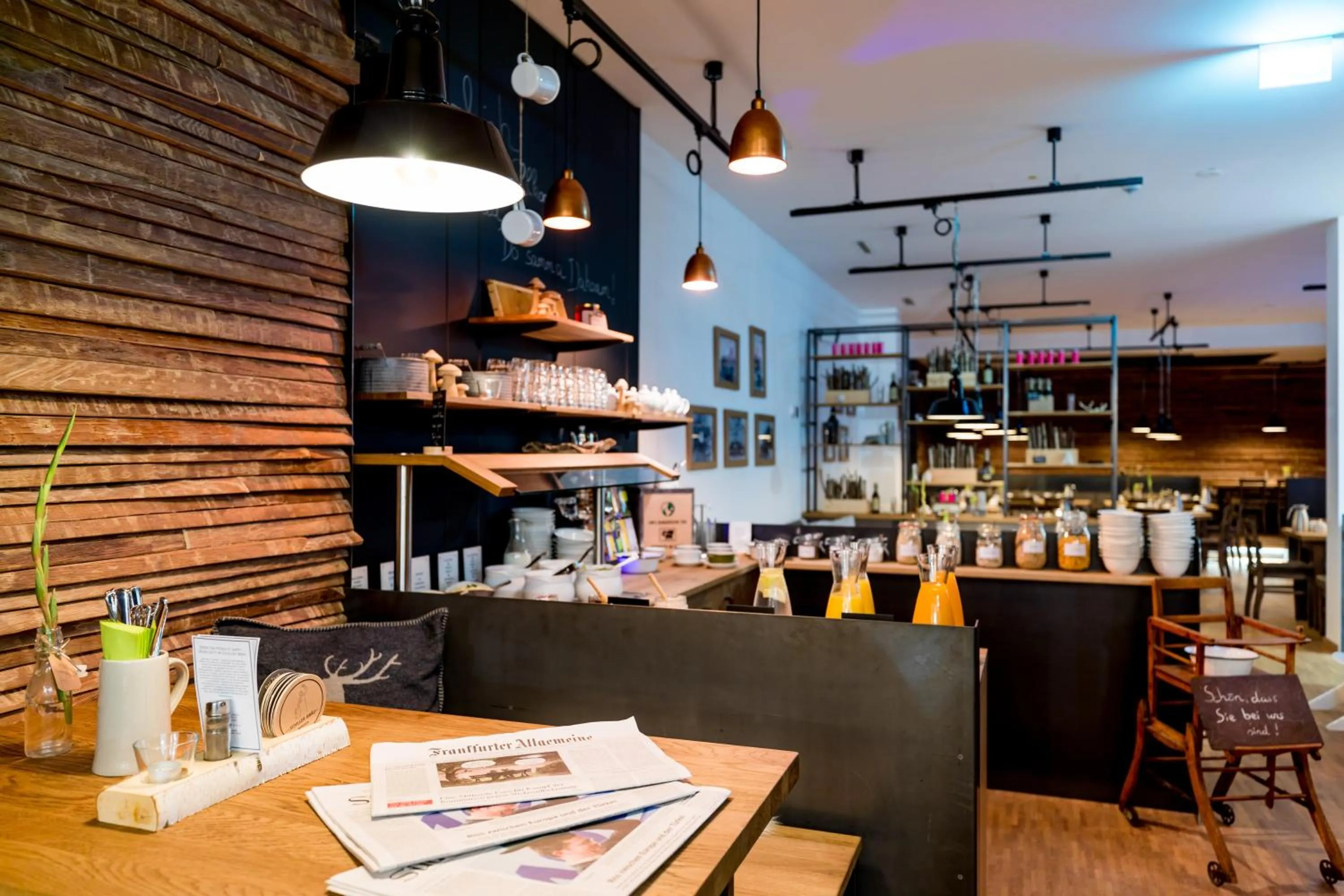 Restaurant/places to eat in mk | hotel münchen city