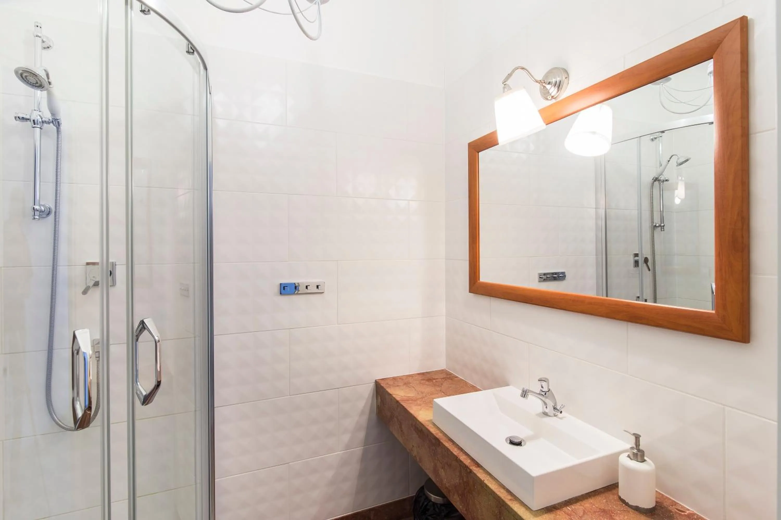 Shower in Dom Zachariasza Zappio