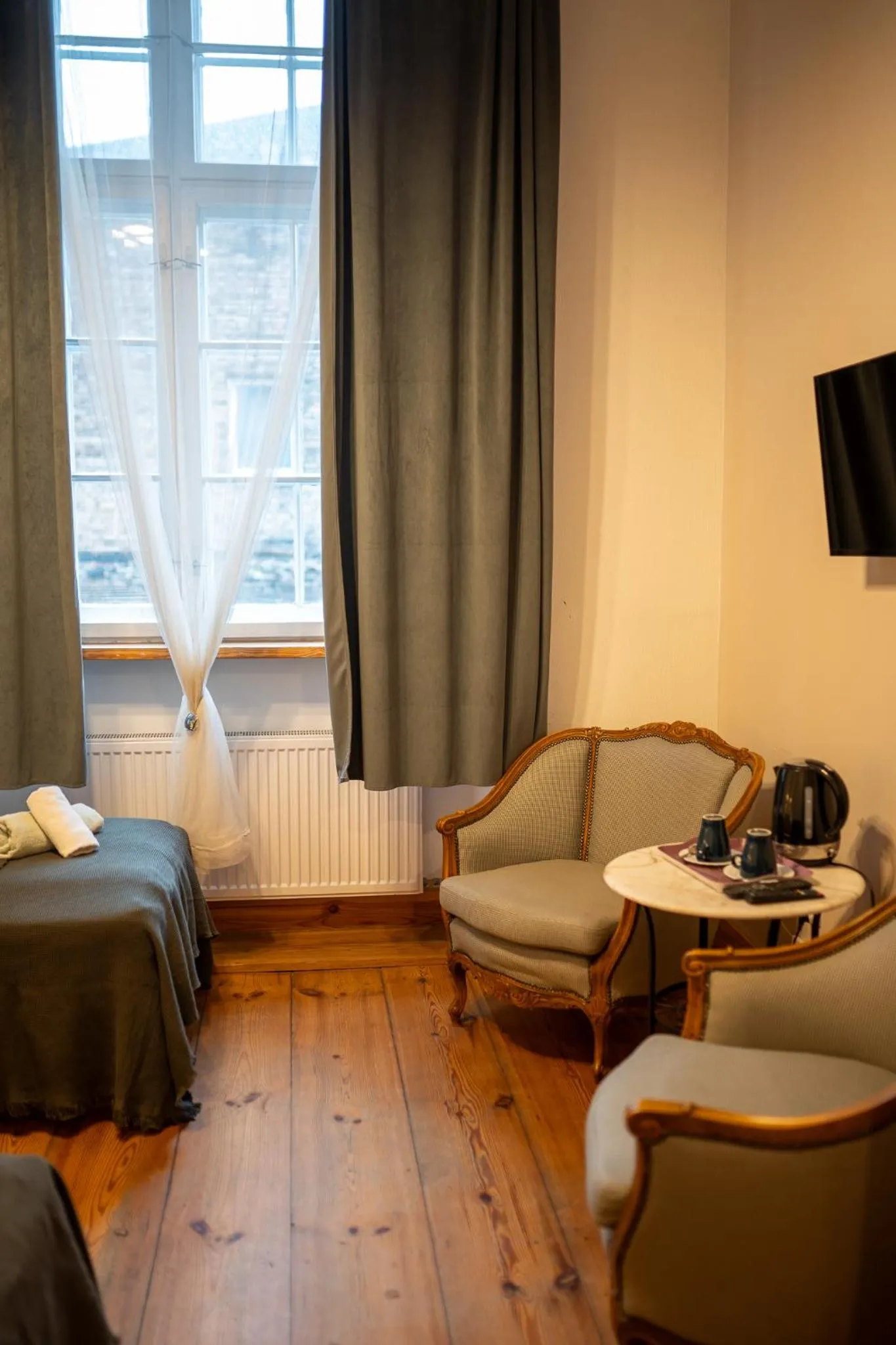 TV and multimedia, Bed in Dom Zachariasza Zappio