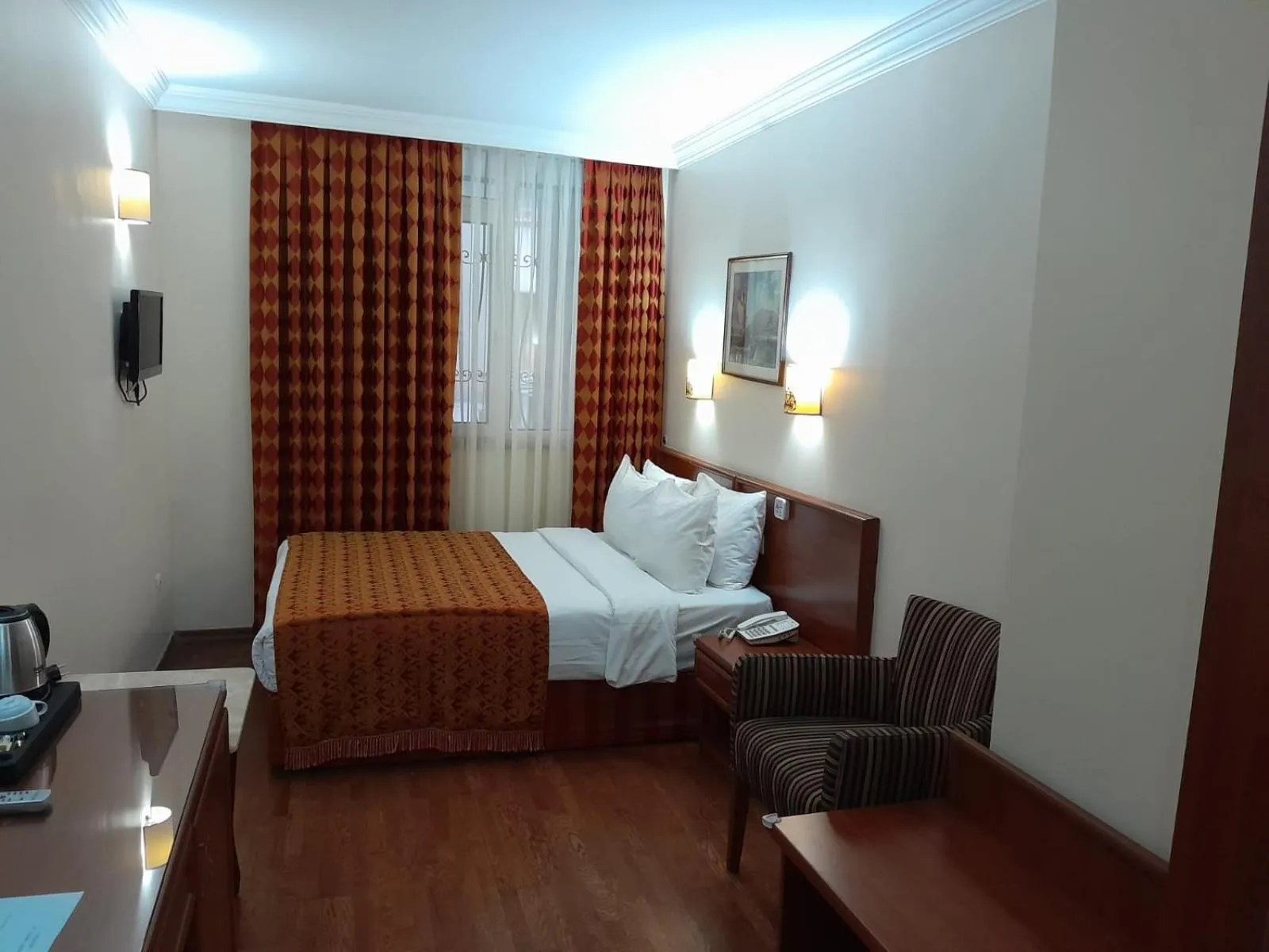 Facility for disabled guests, Bed in Grand Halic Goldenhorn