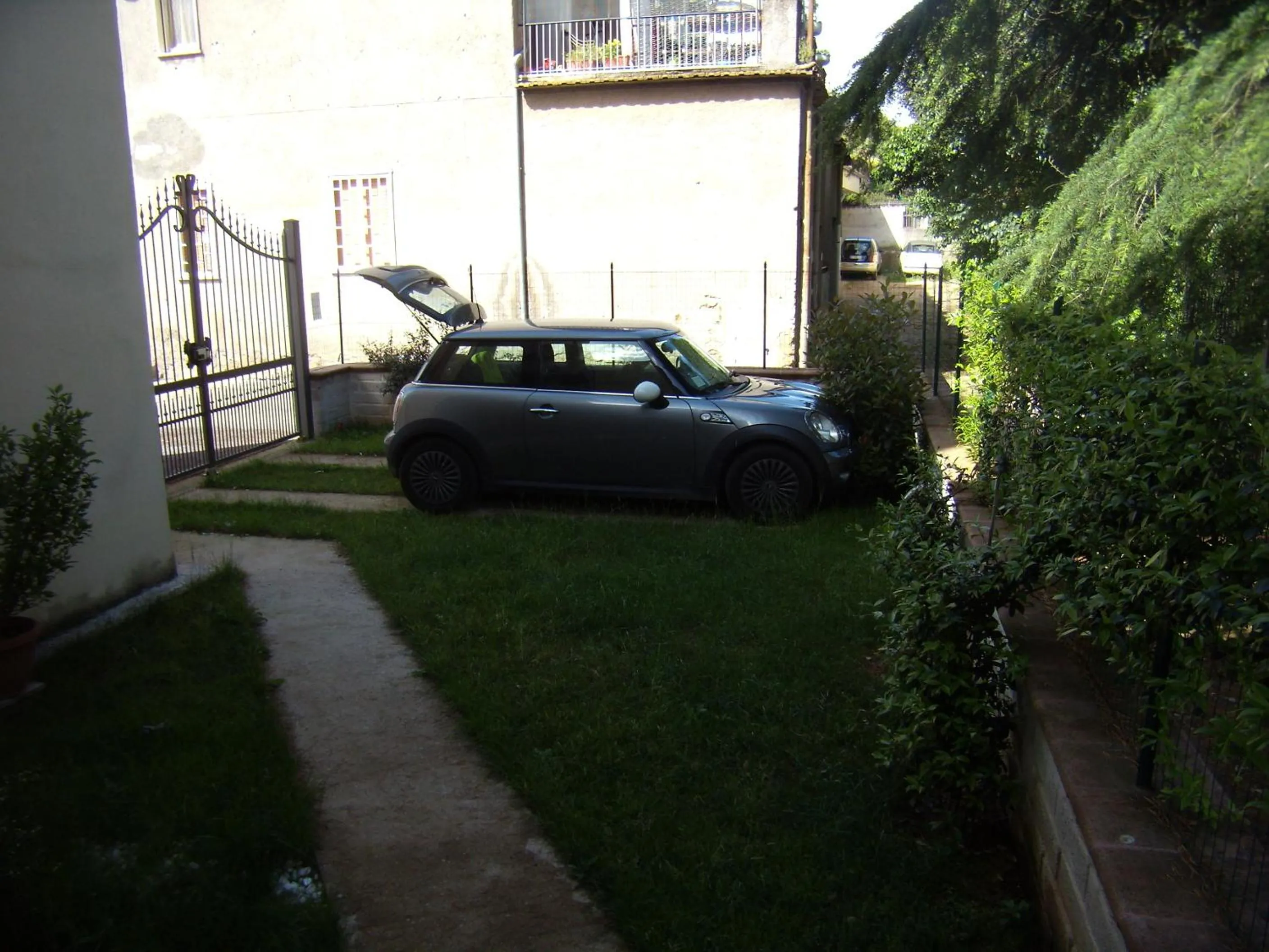 Garden view in Casa Vacanza la Rondine