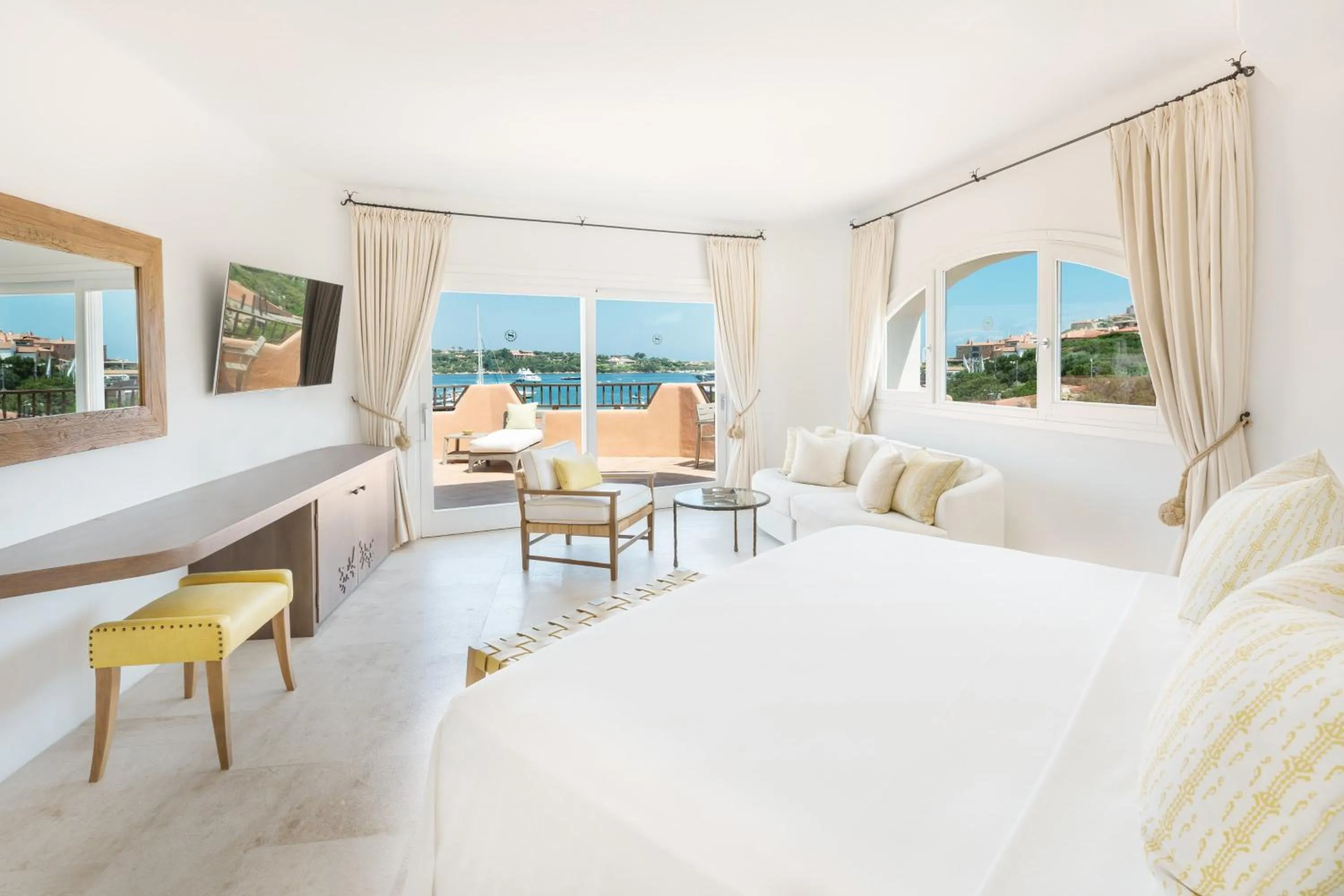 Bedroom, Bed in Cervo Hotel,Costa Smeralda Resort