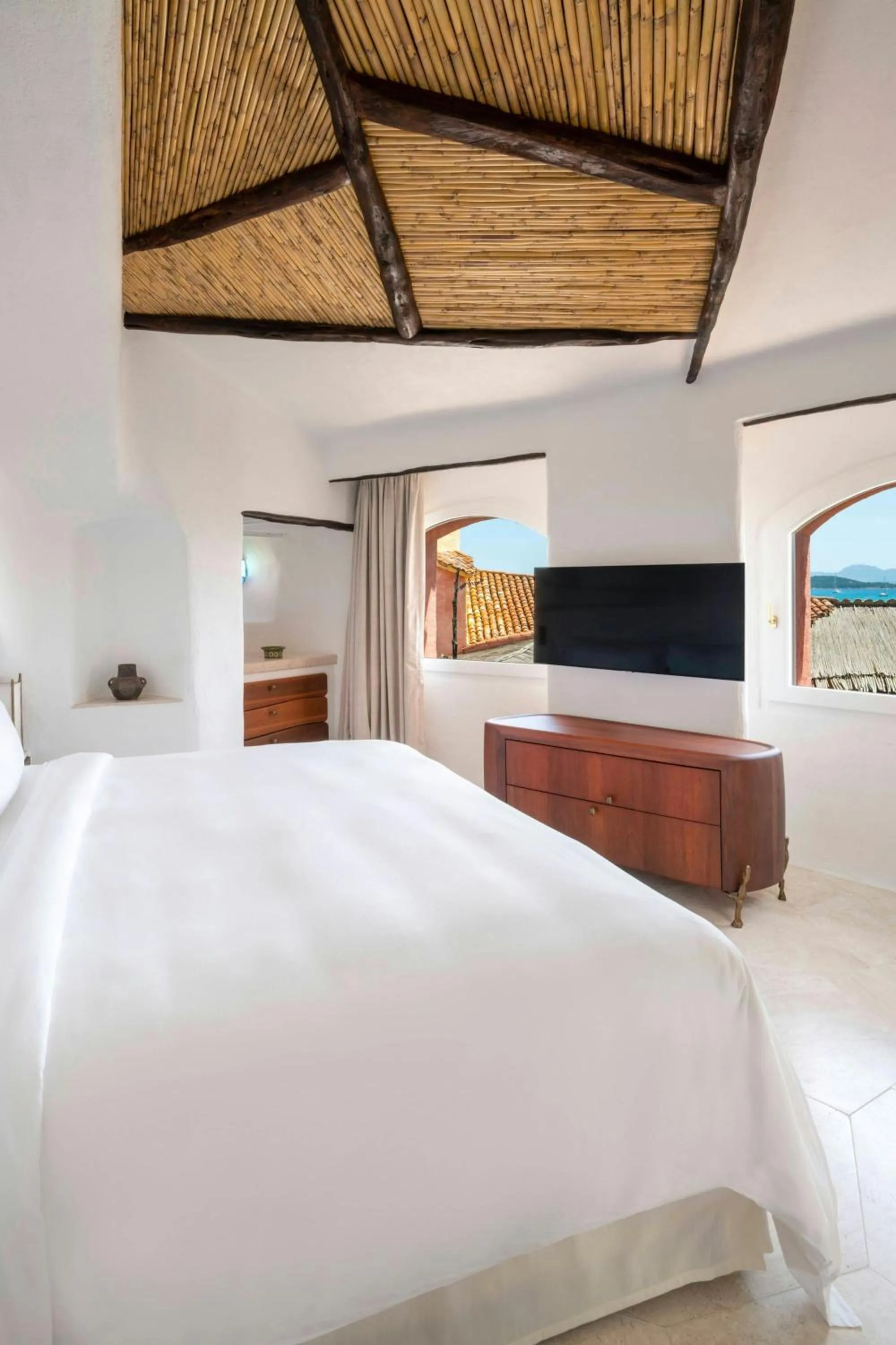 Photo of the whole room, Bed in Hotel Cala di Volpe, a Luxury Collection Hotel, Costa Smeralda